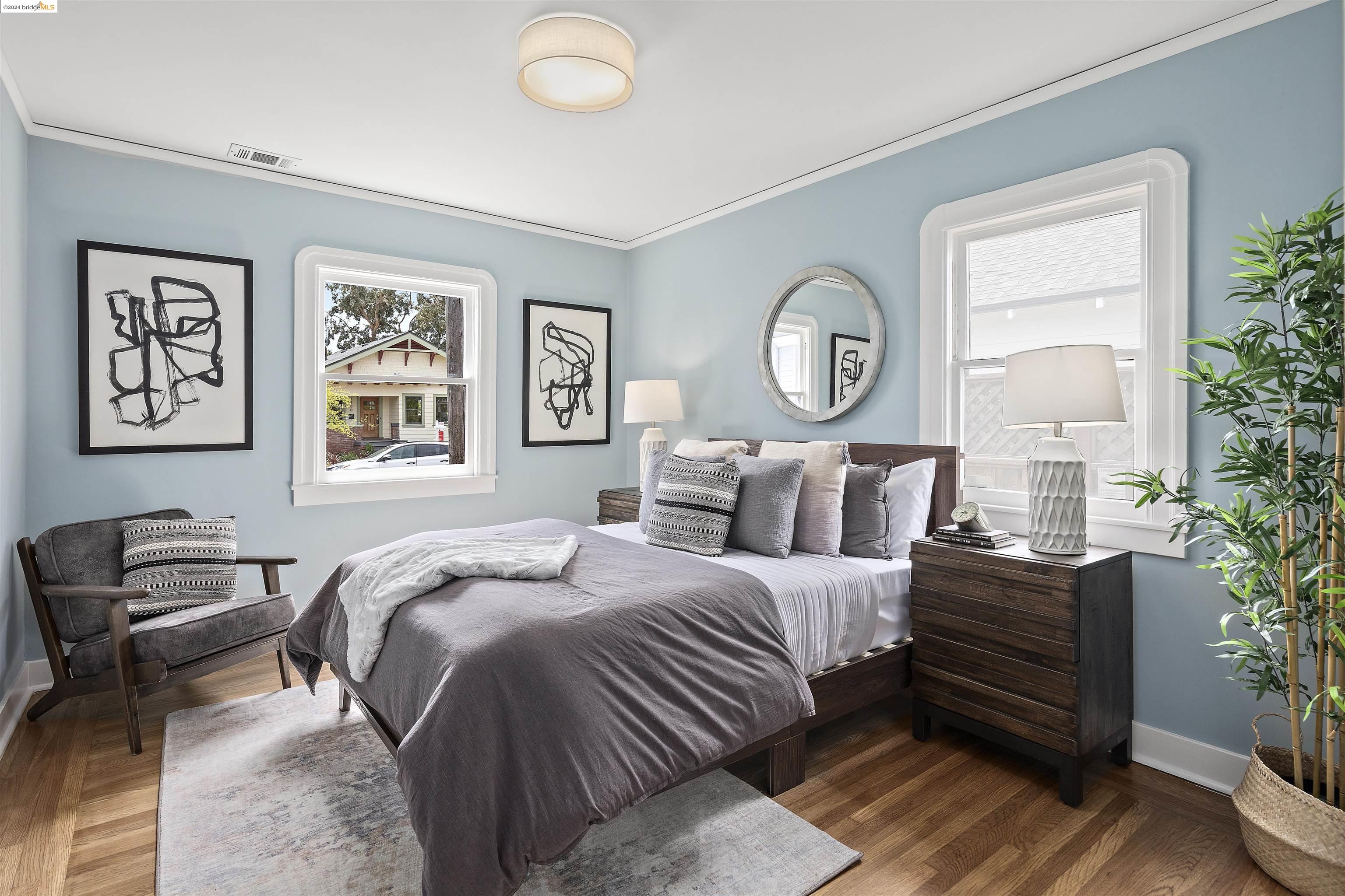 Detail Gallery Image 9 of 38 For 1305 Blake St, Berkeley,  CA 94702 - 2 Beds | 1 Baths
