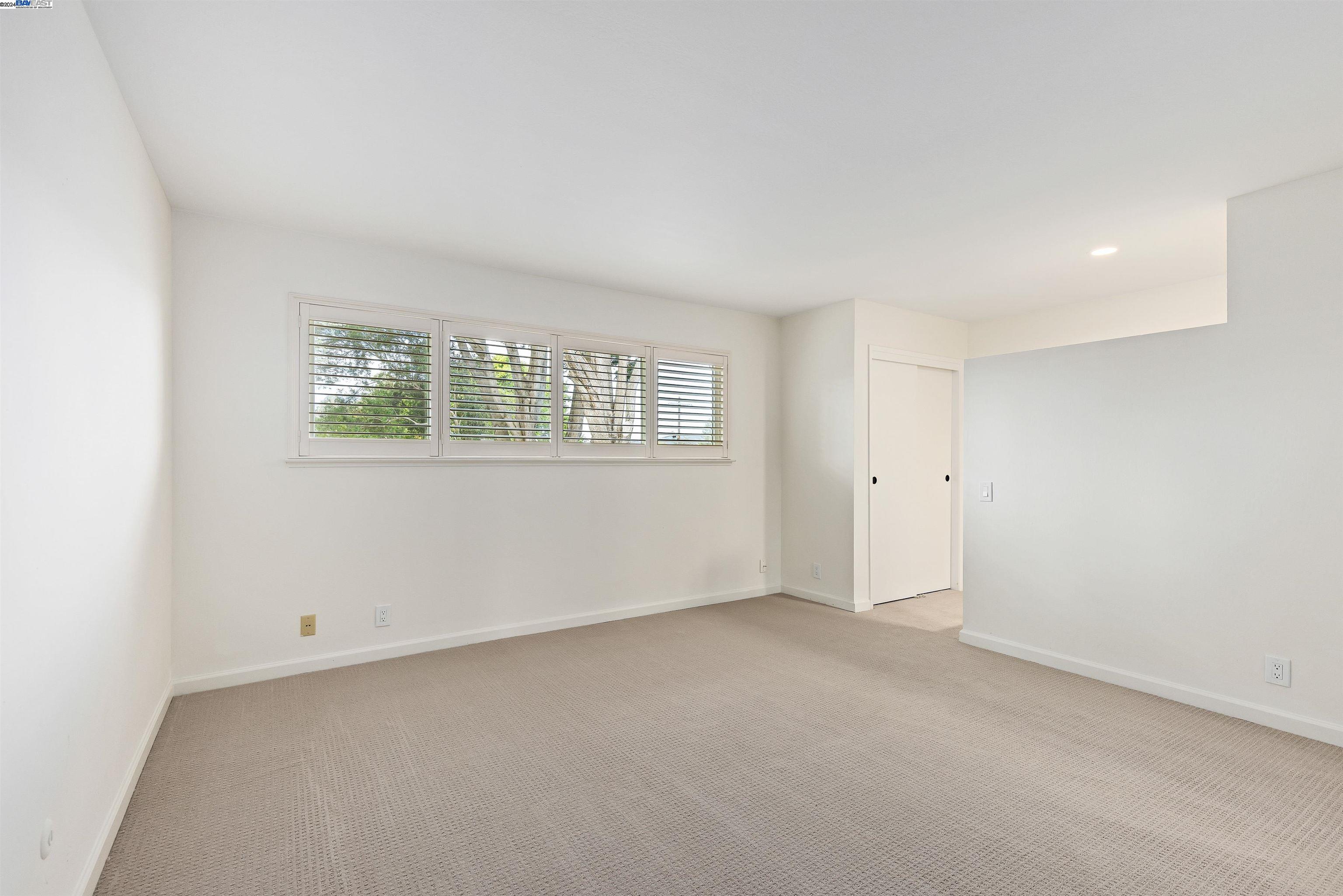 Detail Gallery Image 23 of 35 For 2441 Mikemary Ct, Castro Valley,  CA 94546 - 3 Beds | 2/1 Baths
