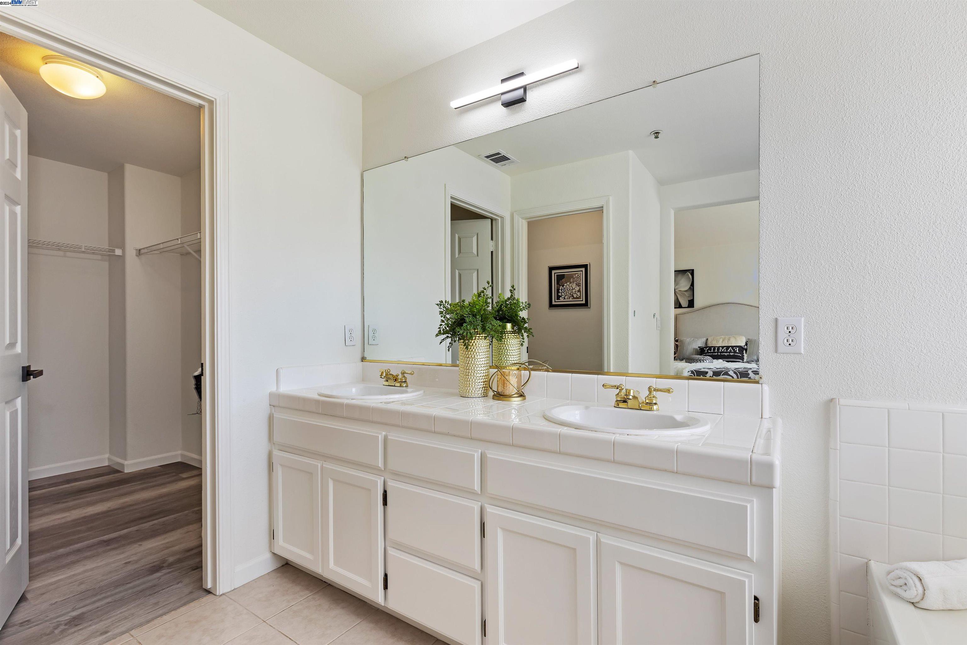 Detail Gallery Image 22 of 38 For 150 Sierrawood Ave, Hayward,  CA 94544 - 4 Beds | 2/1 Baths