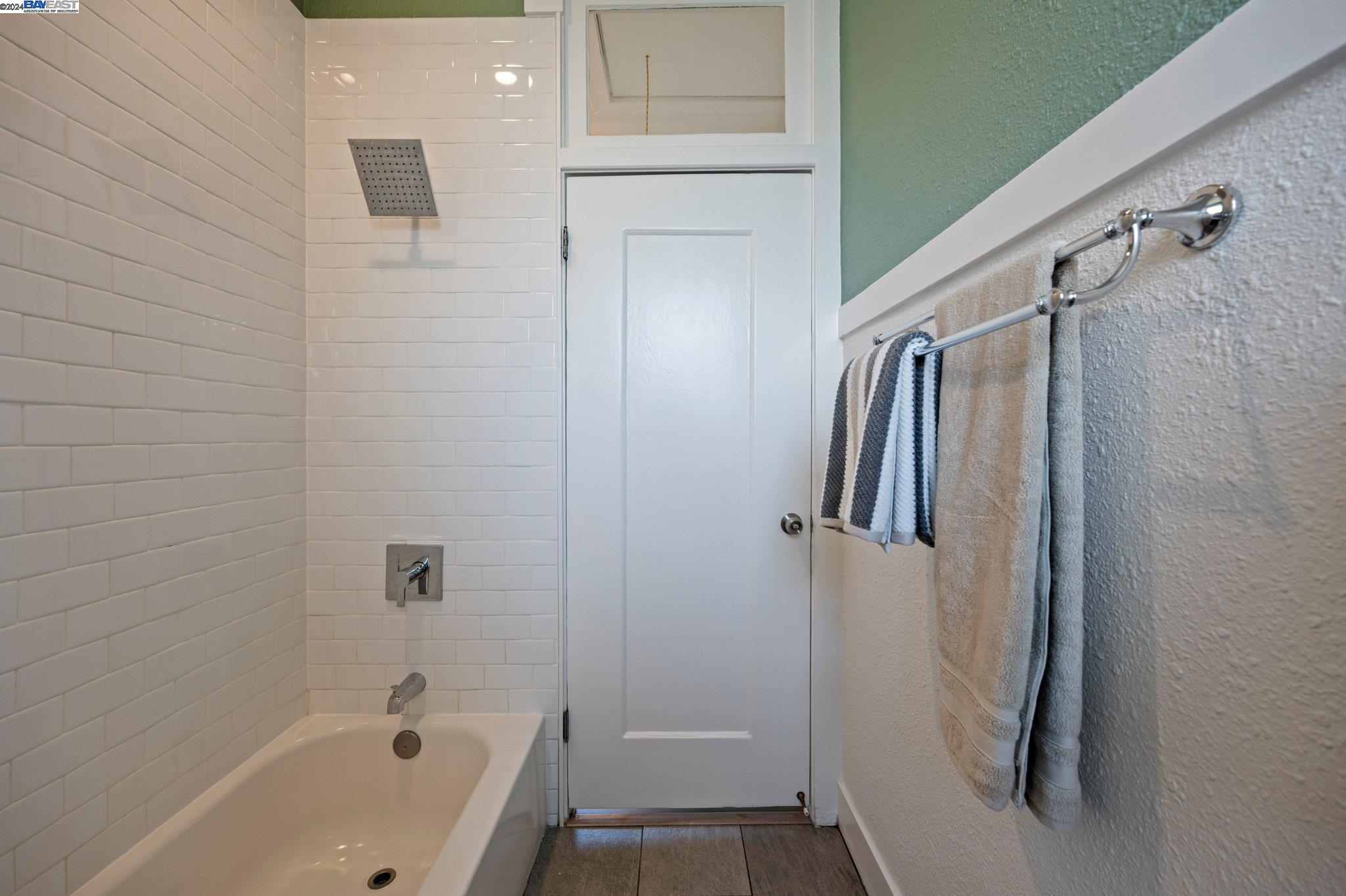 Detail Gallery Image 30 of 52 For 2472 Cole St, Oakland,  CA 94601 - 3 Beds | 2 Baths