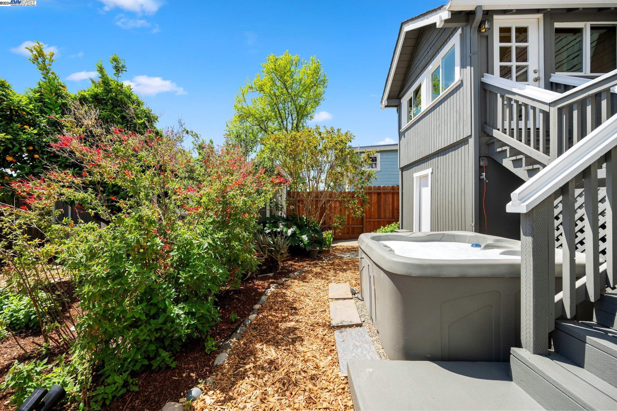 Detail Gallery Image 41 of 52 For 2472 Cole St, Oakland,  CA 94601 - 3 Beds | 2 Baths