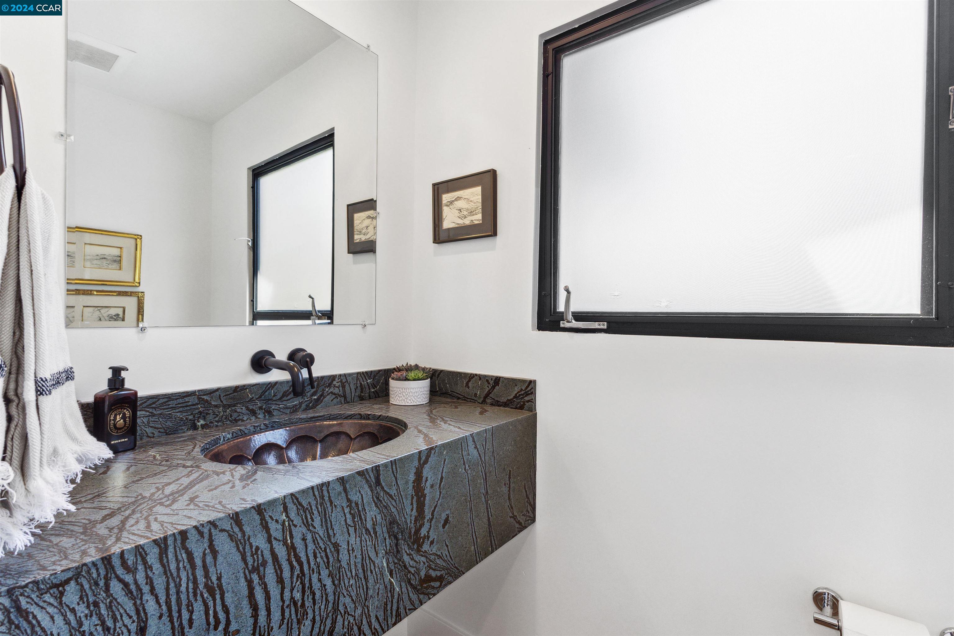 Detail Gallery Image 9 of 32 For 586 Fulton Way, Danville,  CA 94526 - 5 Beds | 4/1 Baths