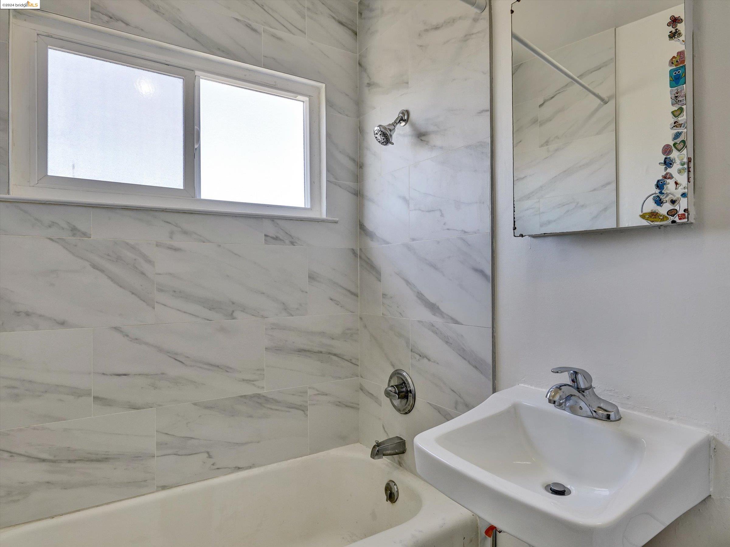 Detail Gallery Image 49 of 55 For 1051 61st St, Oakland,  CA 94608 - – Beds | – Baths