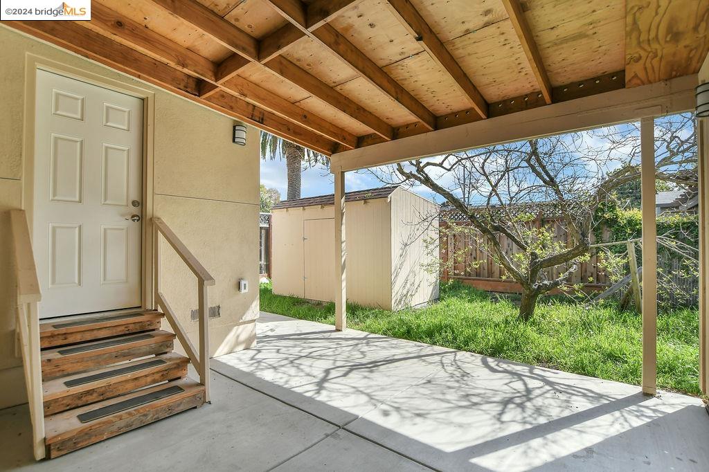 Detail Gallery Image 25 of 33 For 428 Wisteria Dr, East Palo Alto,  CA 94303 - 3 Beds | 2 Baths