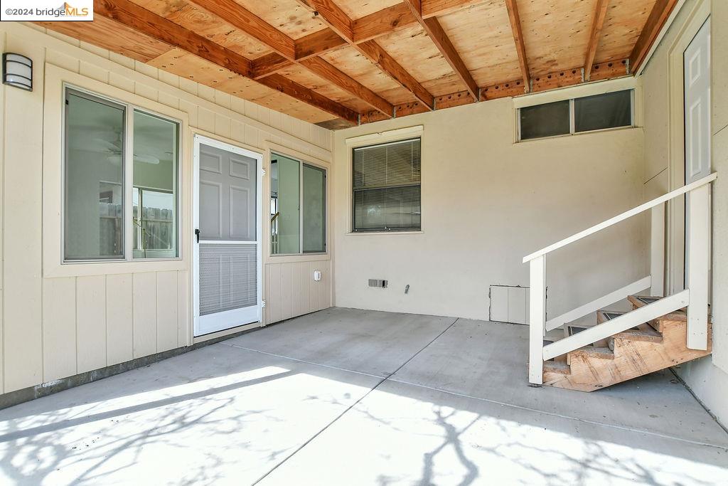 Detail Gallery Image 26 of 33 For 428 Wisteria Dr, East Palo Alto,  CA 94303 - 3 Beds | 2 Baths