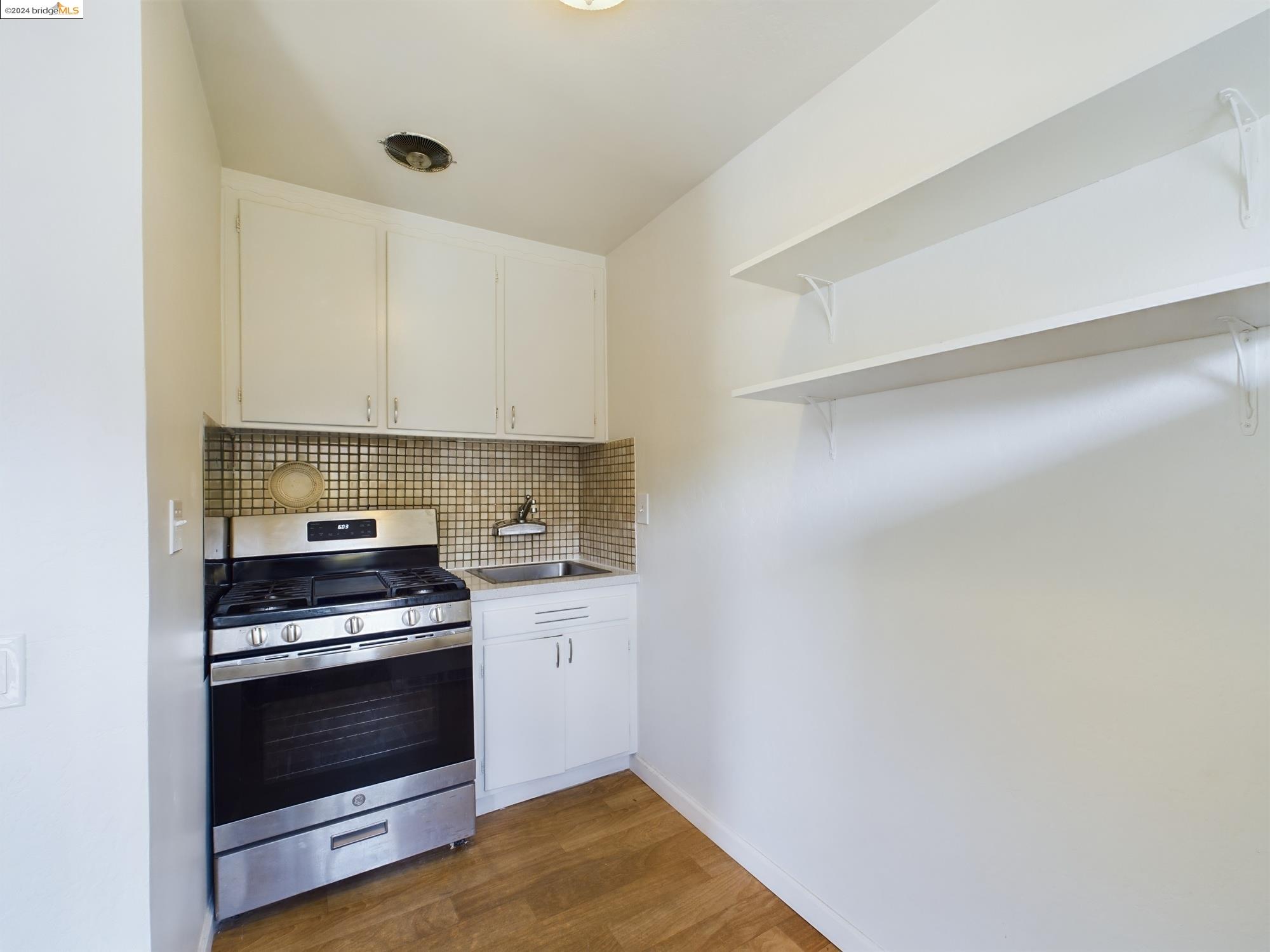 Detail Gallery Image 15 of 16 For 3801 Opal Street, Oakland,  CA 94609 - 1 Beds | 1 Baths