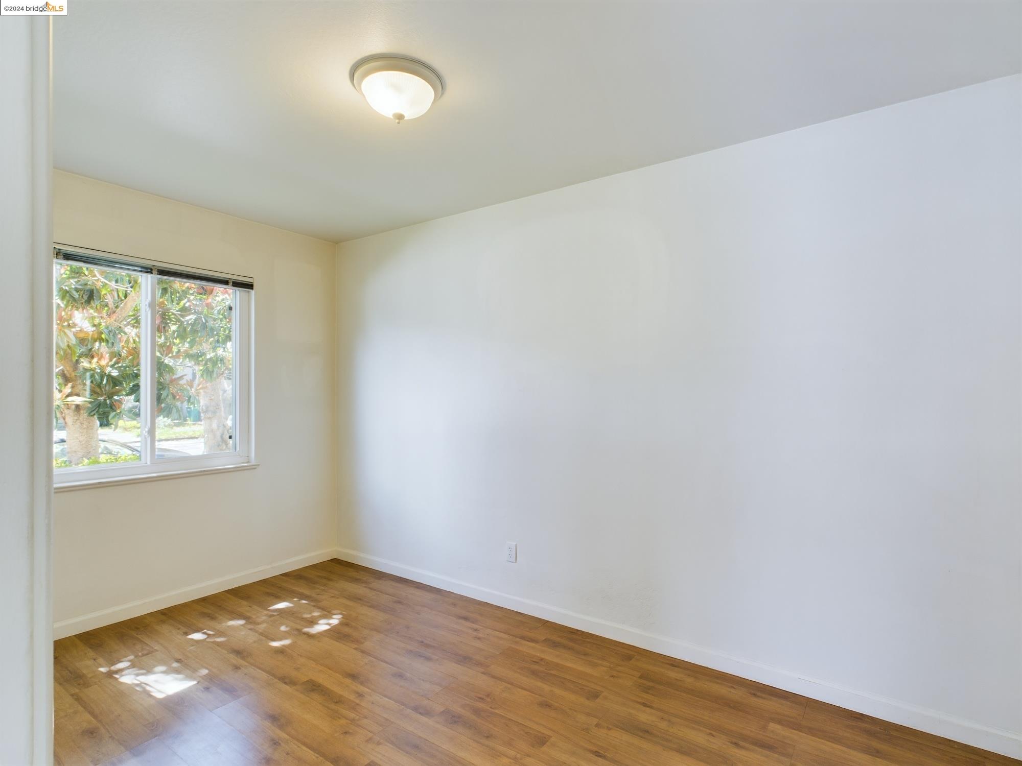 Detail Gallery Image 10 of 16 For 3801 Opal Street, Oakland,  CA 94609 - 1 Beds | 1 Baths