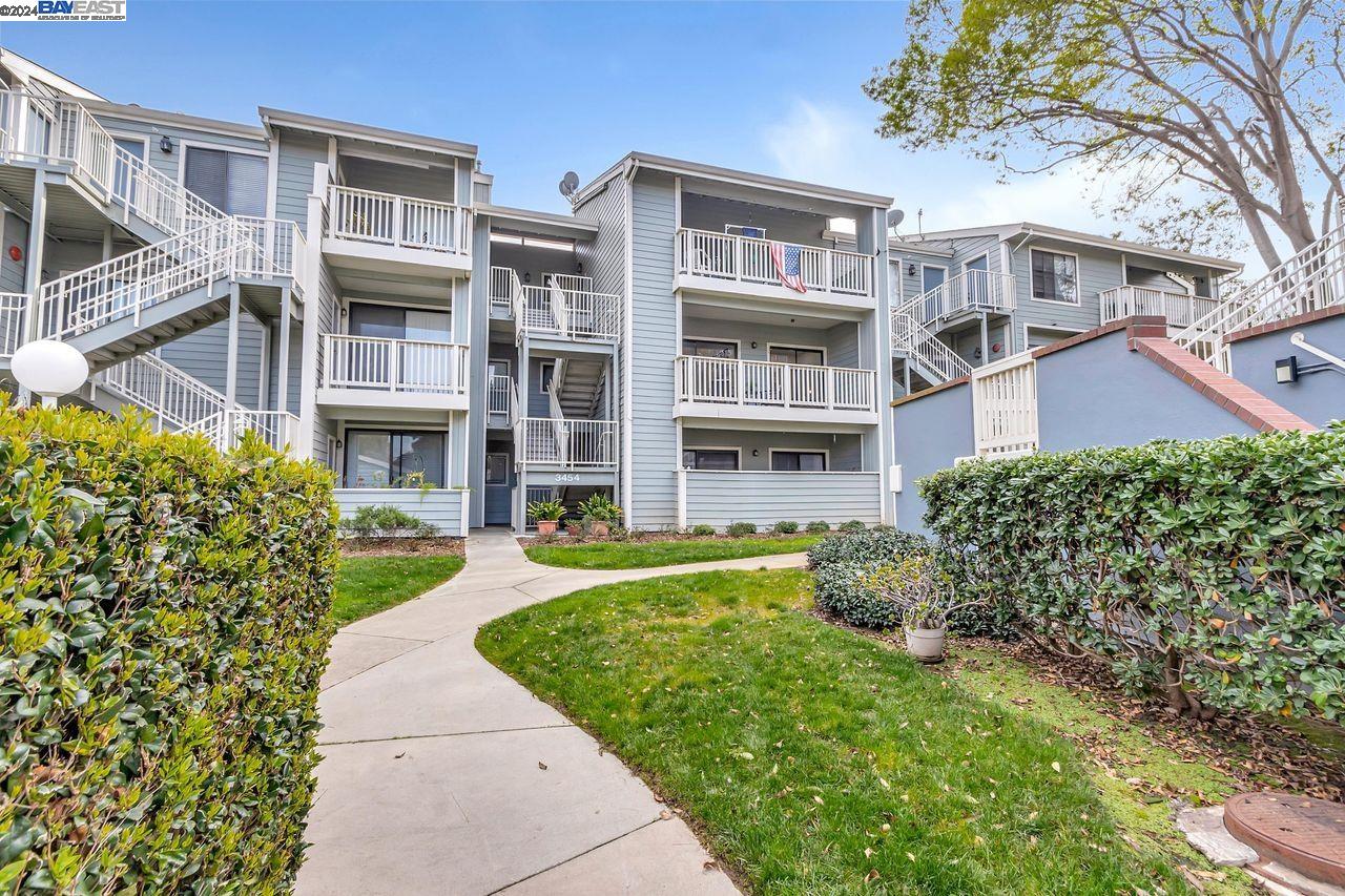 MLS: 41056227 Condo For Sale