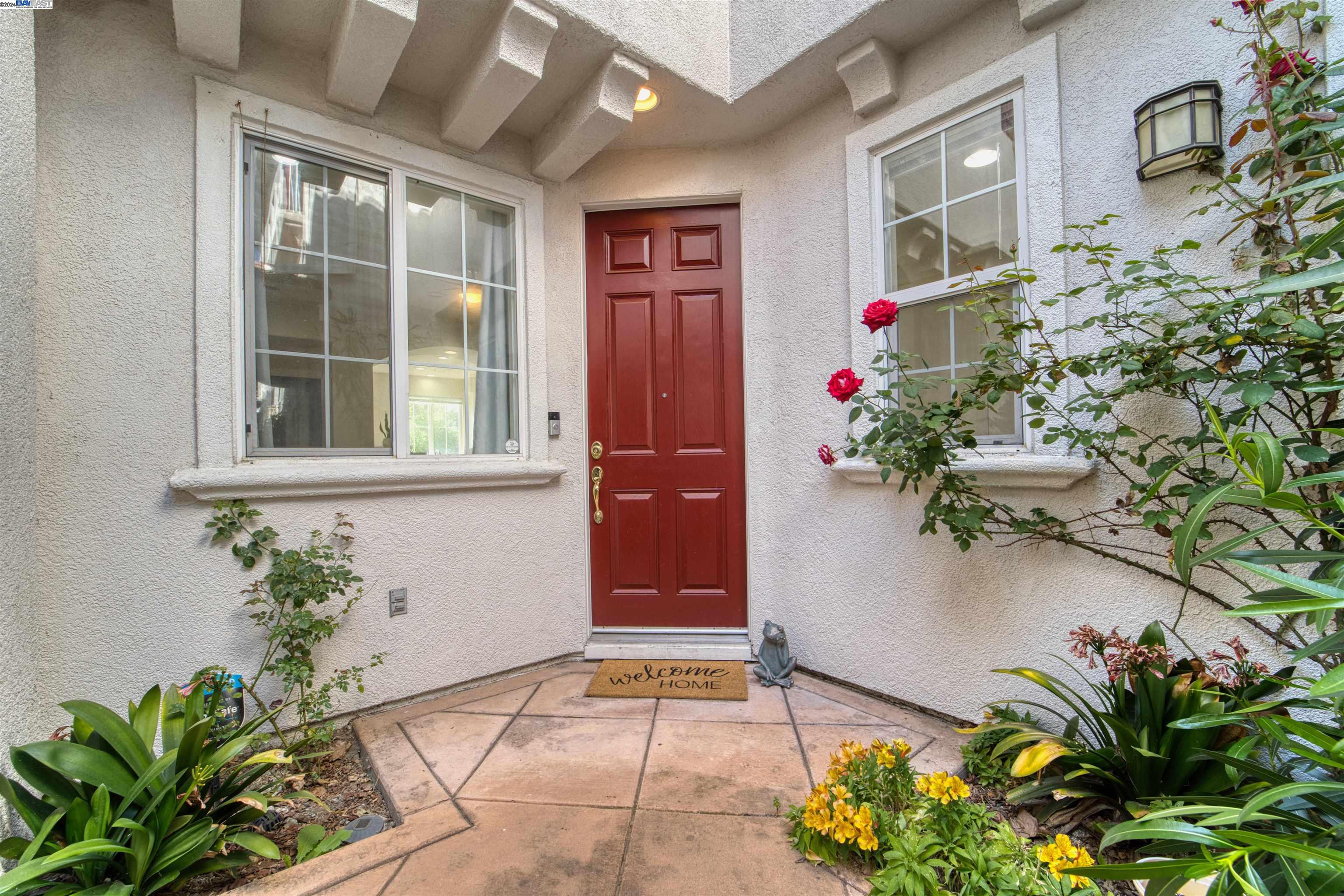 Detail Gallery Image 1 of 41 For 35481 Monterra Cir, Union City,  CA 94587 - 2 Beds | 2/1 Baths