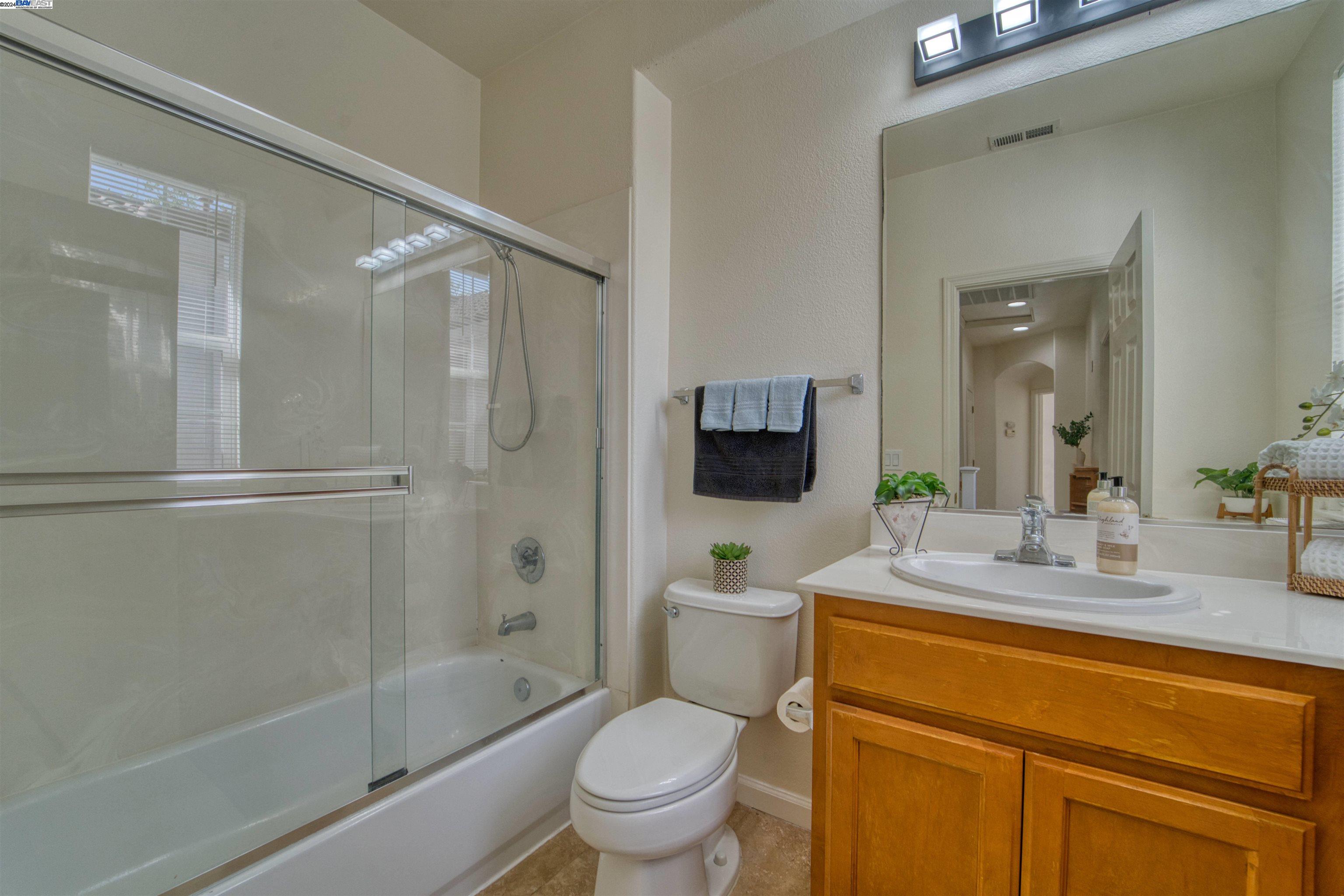 Detail Gallery Image 25 of 41 For 35481 Monterra Cir, Union City,  CA 94587 - 2 Beds | 2/1 Baths