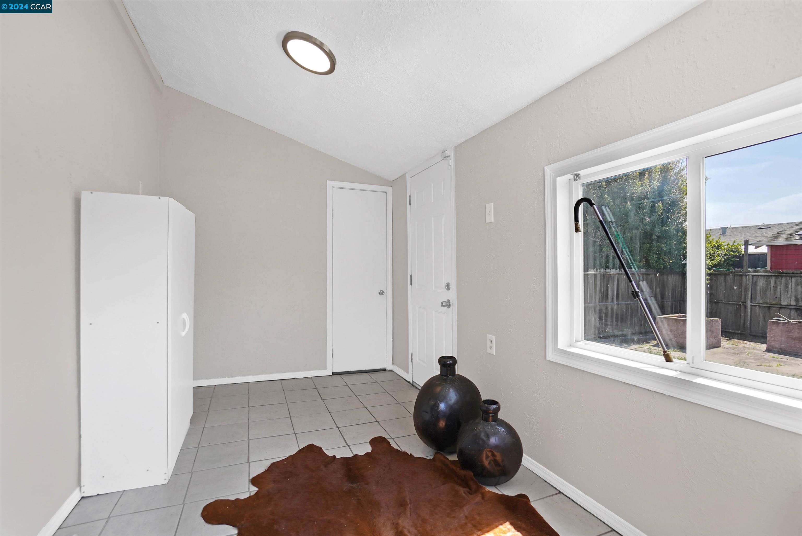 Detail Gallery Image 26 of 41 For 718 Maine Ave, Richmond,  CA 94804 - 3 Beds | 1 Baths