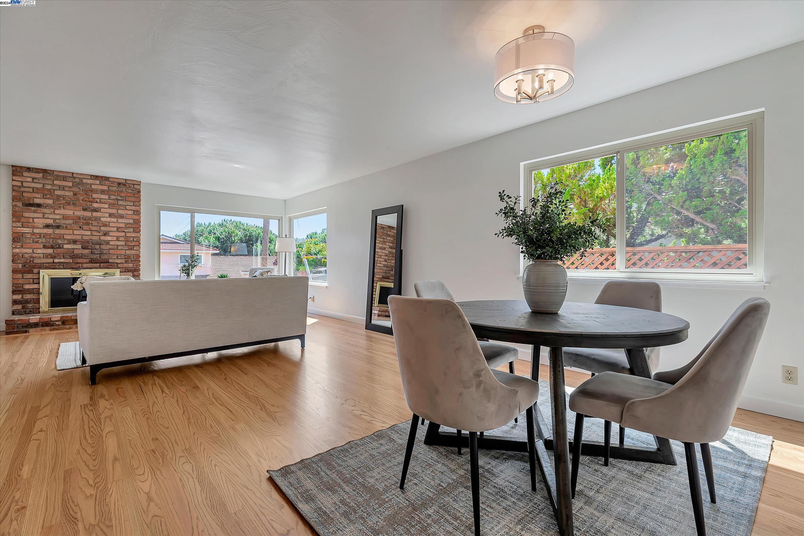 Detail Gallery Image 12 of 58 For 16226 San Remo Dr, San Leandro,  CA 94578 - 3 Beds | 2/1 Baths