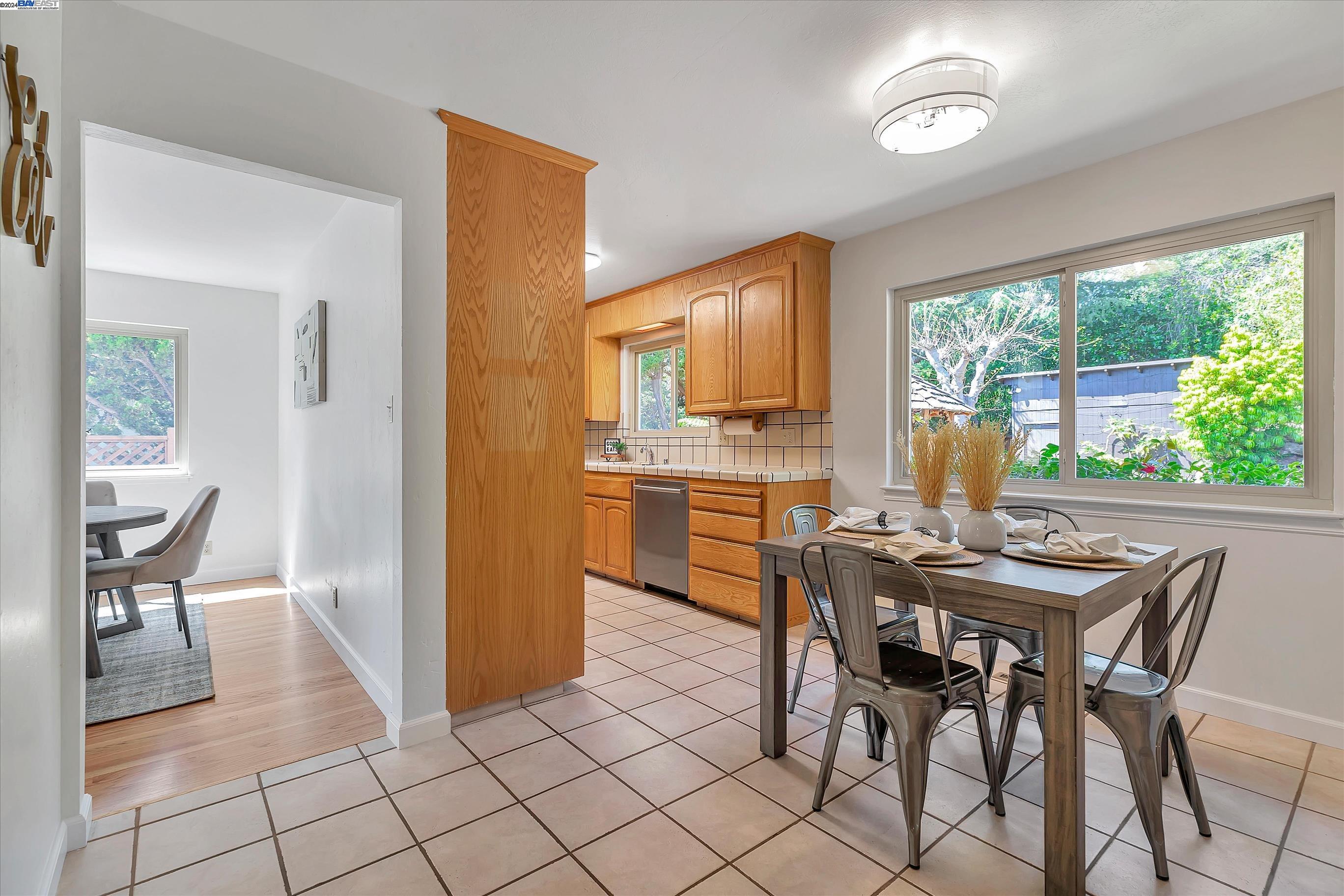 Detail Gallery Image 15 of 58 For 16226 San Remo Dr, San Leandro,  CA 94578 - 3 Beds | 2/1 Baths