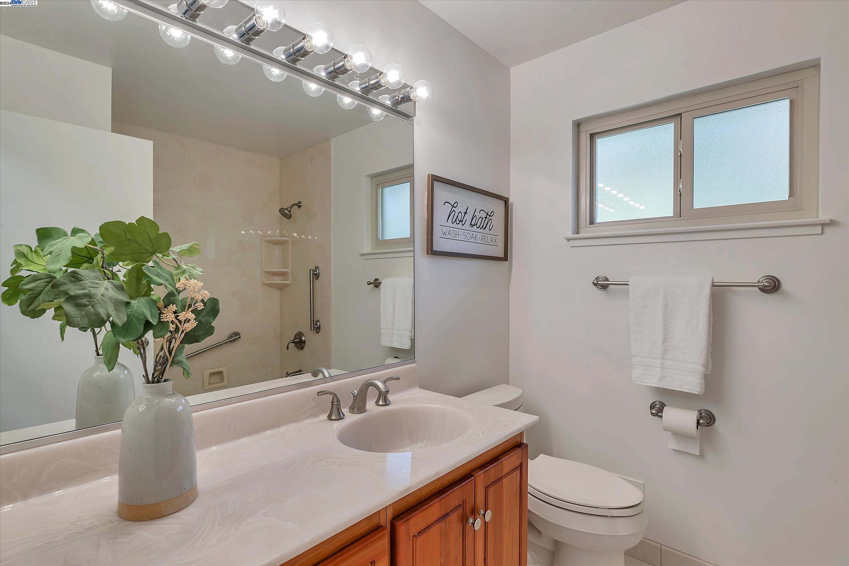 Detail Gallery Image 36 of 58 For 16226 San Remo Dr, San Leandro,  CA 94578 - 3 Beds | 2/1 Baths