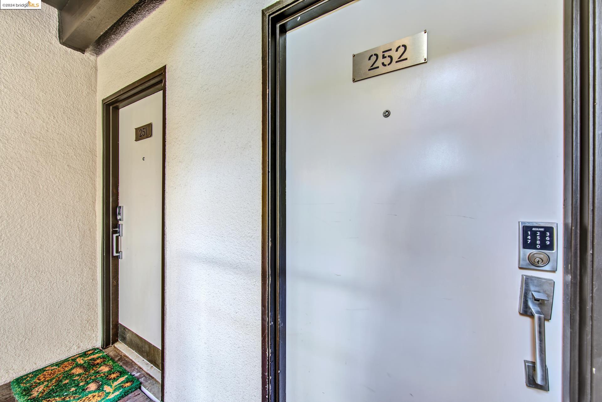 Detail Gallery Image 3 of 53 For 1 Embarcadero #252,  Oakland,  CA 94607 - 1 Beds | 1 Baths
