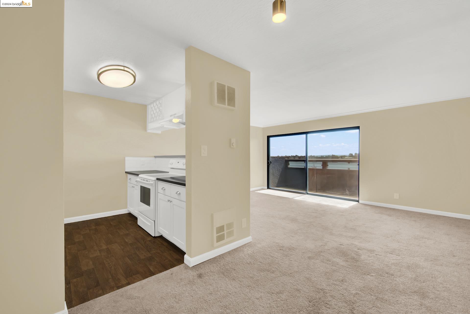 Detail Gallery Image 23 of 53 For 1 Embarcadero W #252,  Oakland,  CA 94607 - 1 Beds | 1 Baths