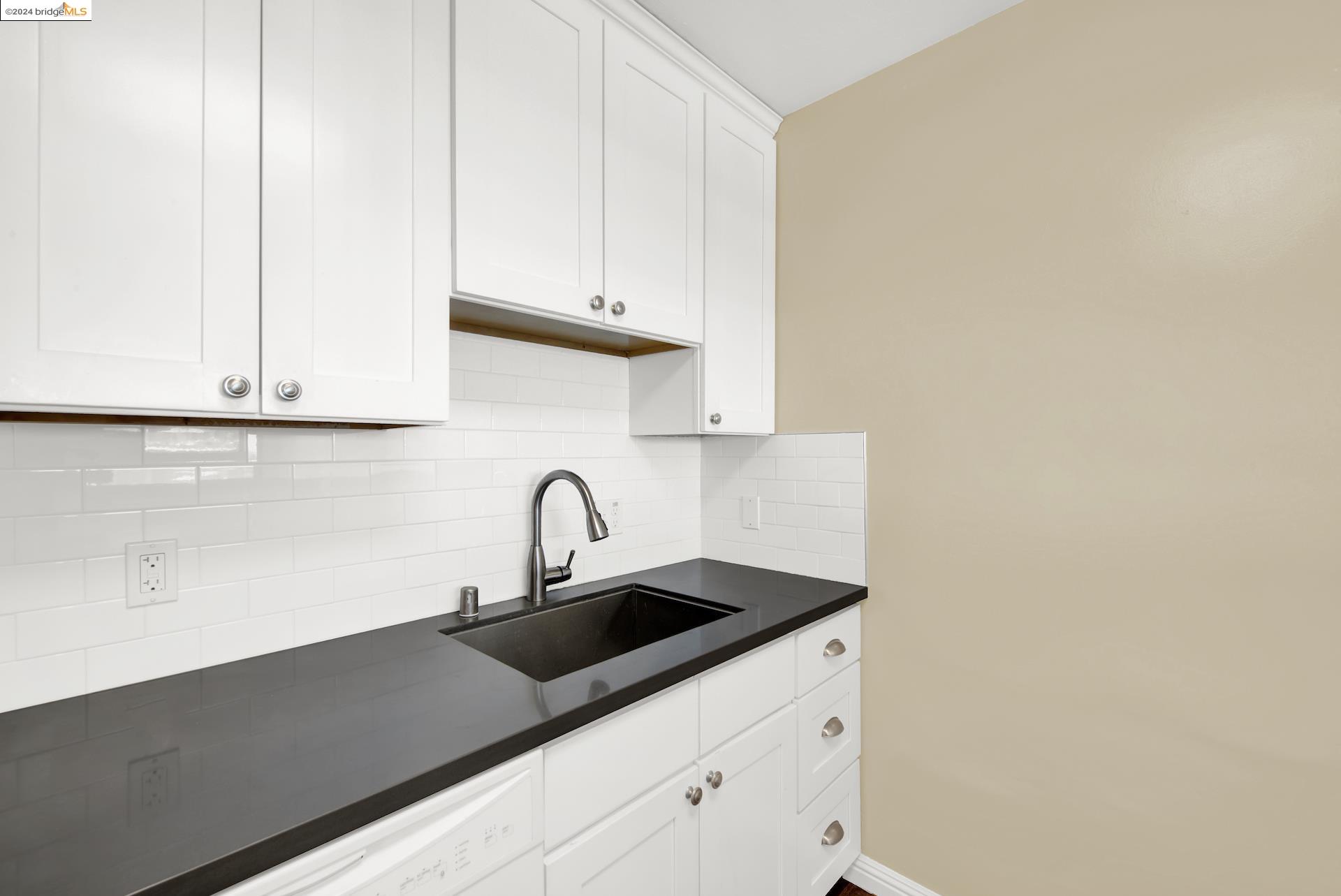 Detail Gallery Image 29 of 53 For 1 Embarcadero W #252,  Oakland,  CA 94607 - 1 Beds | 1 Baths
