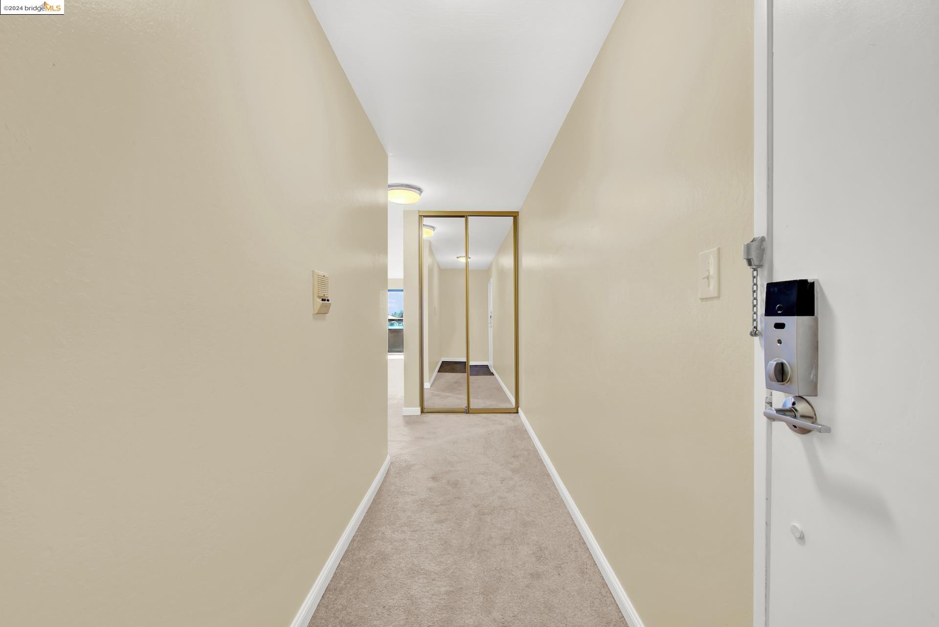 Detail Gallery Image 4 of 53 For 1 Embarcadero W #252,  Oakland,  CA 94607 - 1 Beds | 1 Baths