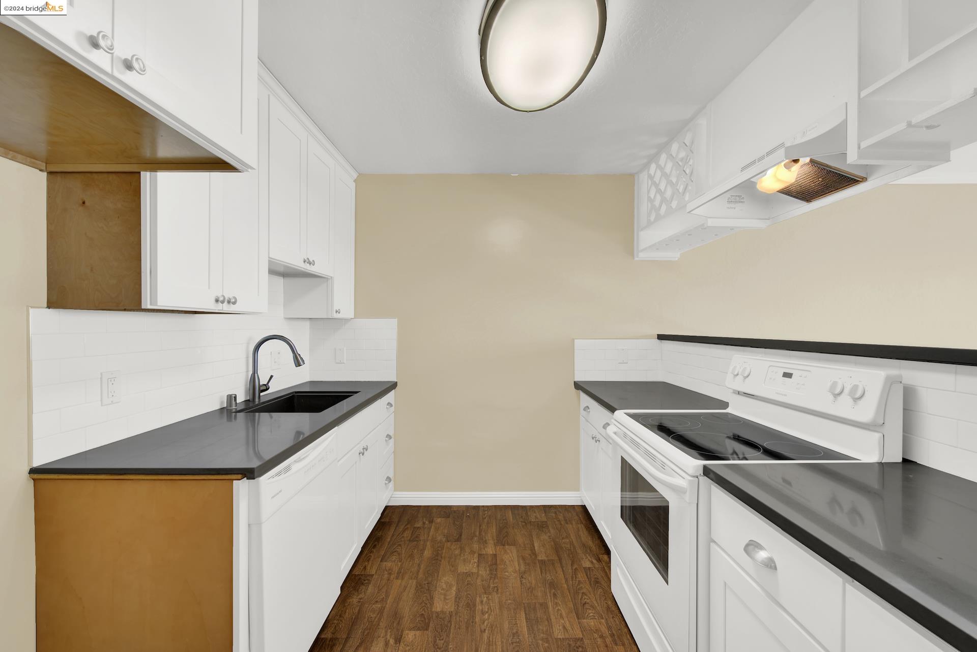 Detail Gallery Image 30 of 53 For 1 Embarcadero #252,  Oakland,  CA 94607 - 1 Beds | 1 Baths