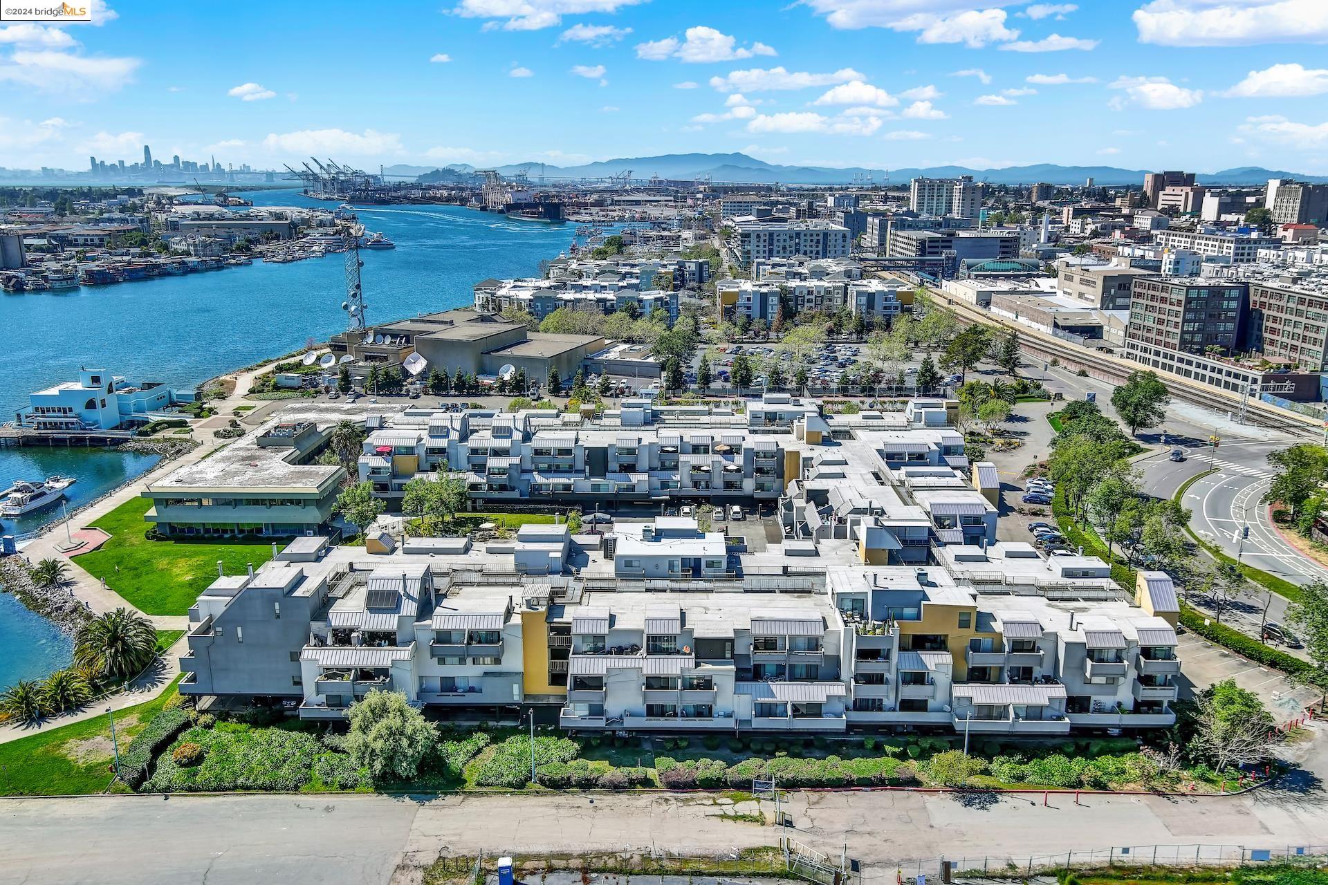 Detail Gallery Image 50 of 53 For 1 Embarcadero W #252,  Oakland,  CA 94607 - 1 Beds | 1 Baths