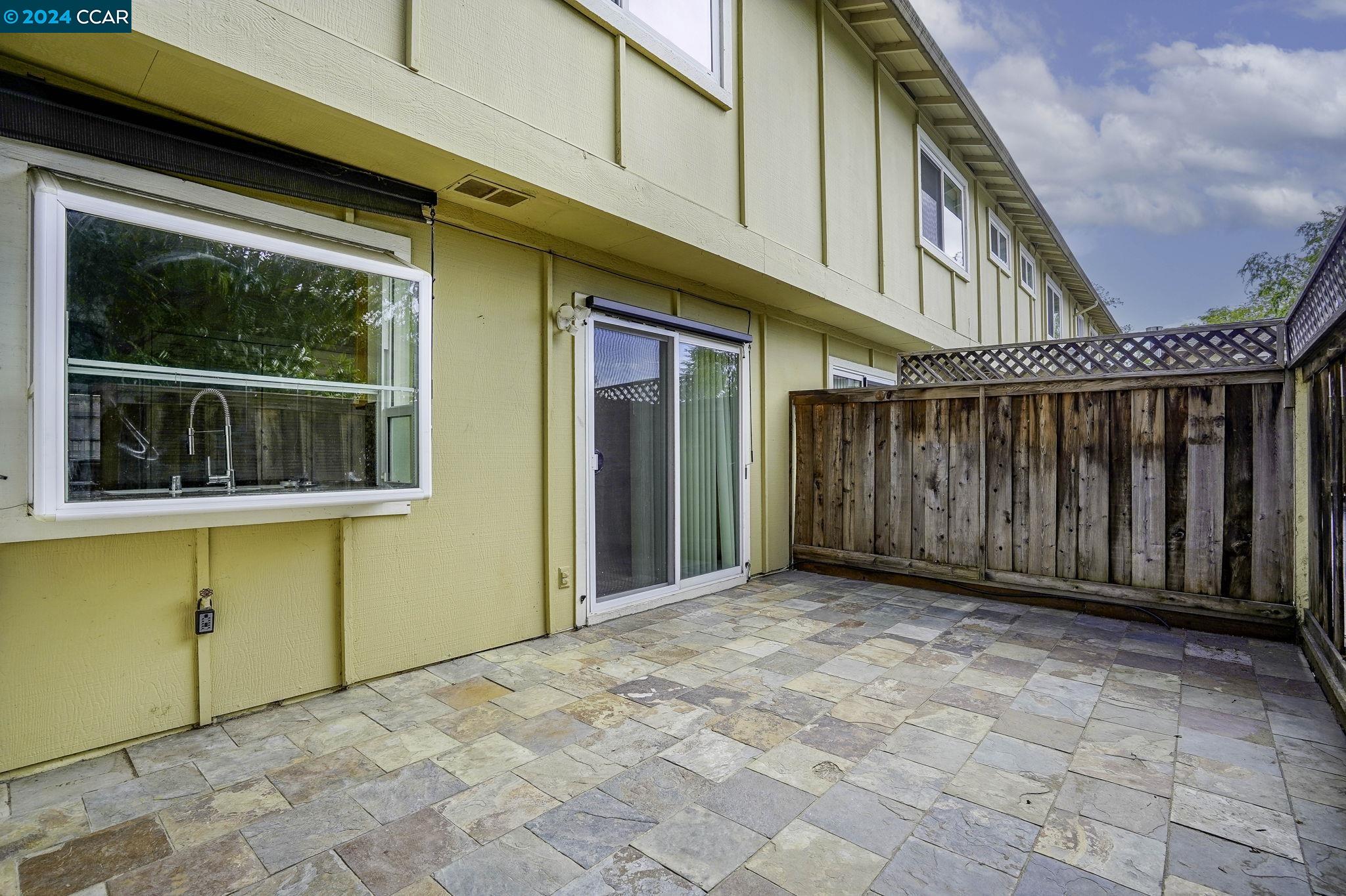 Detail Gallery Image 24 of 31 For 57 Fountainhead Ct, Martinez,  CA 94553 - 3 Beds | 1/1 Baths