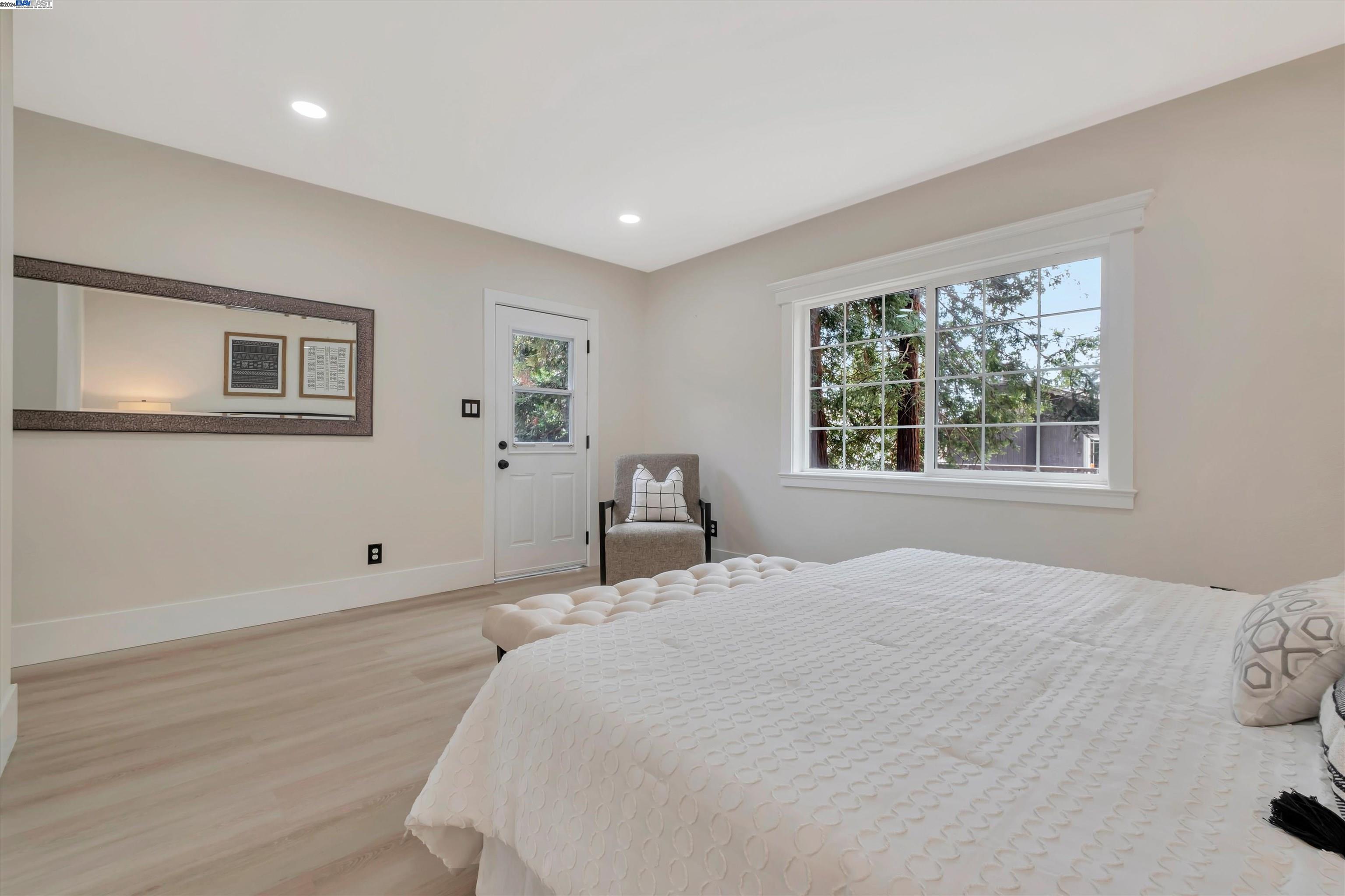 Detail Gallery Image 20 of 35 For 10521 Stella St, Oakland,  CA 94605-5325 - 3 Beds | 2 Baths
