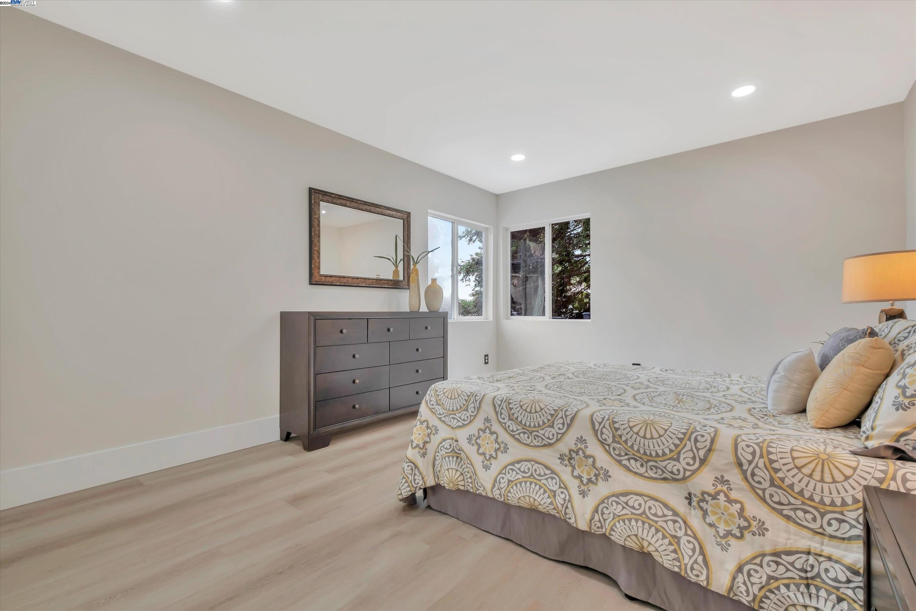 Detail Gallery Image 23 of 35 For 10521 Stella St, Oakland,  CA 94605-5325 - 3 Beds | 2 Baths