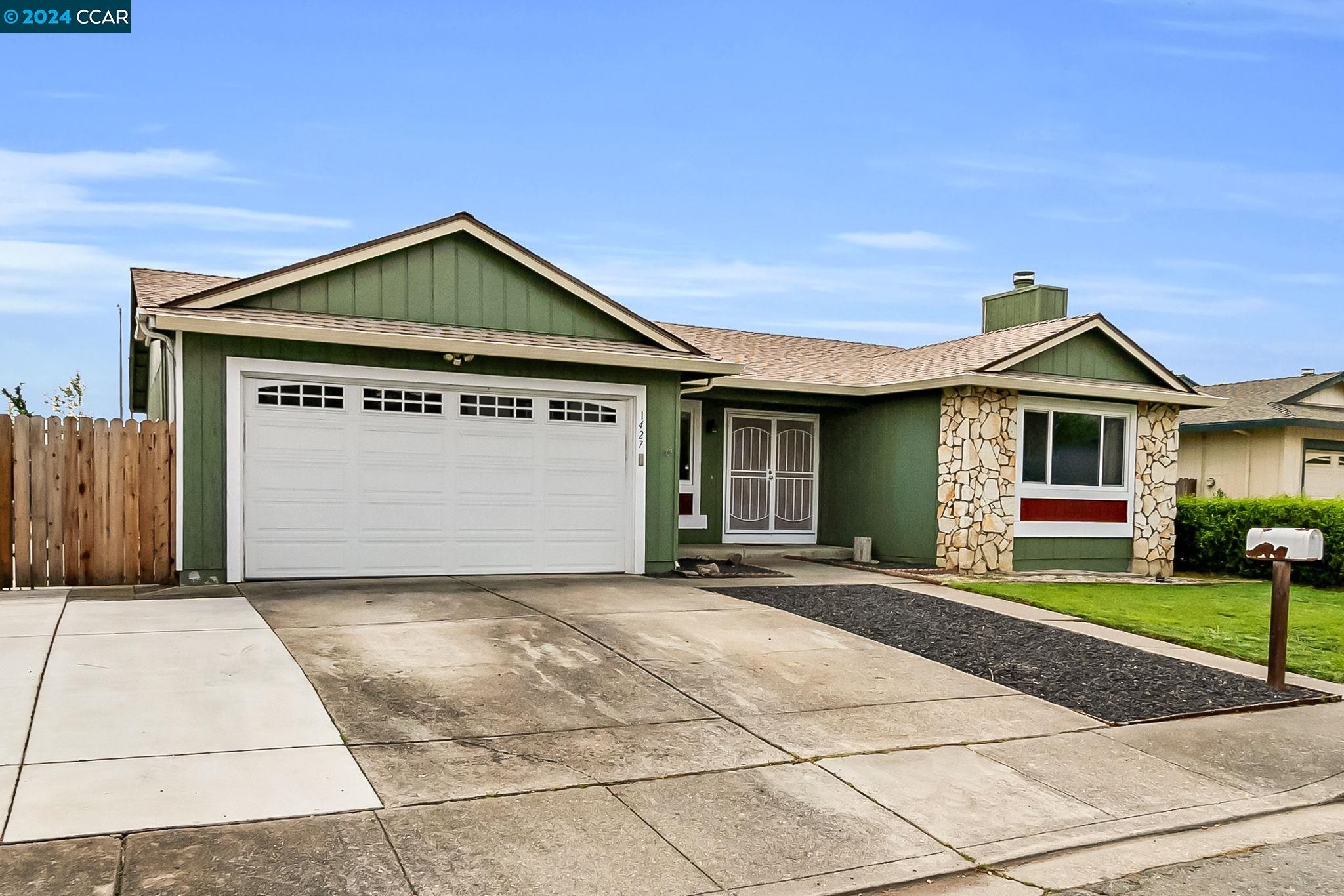 Detail Gallery Image 2 of 36 For 1427 Pelican Way, Suisun City,  CA 94585 - 3 Beds | 2 Baths