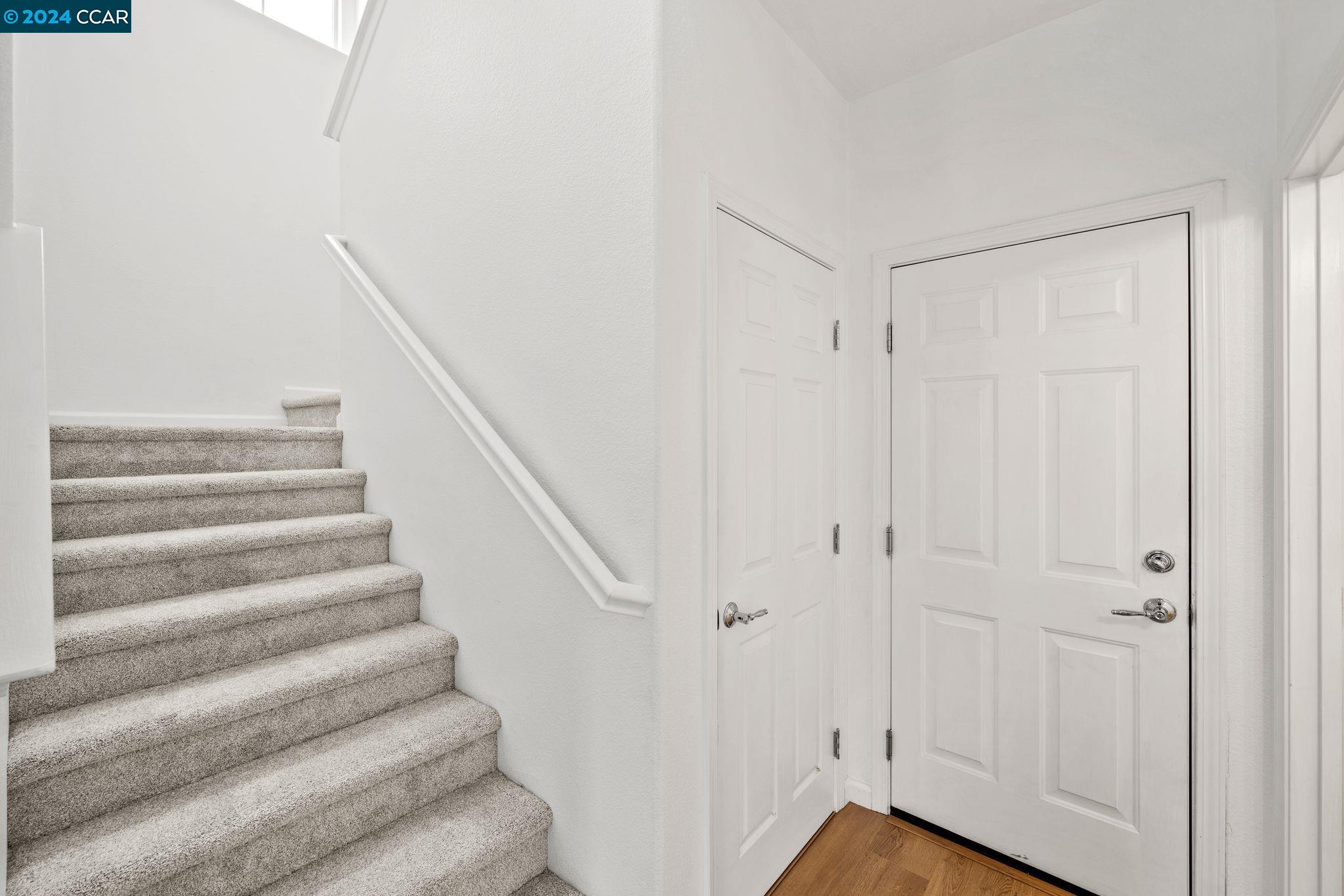 Detail Gallery Image 15 of 39 For 9444 Armstrong Dr, Oakland,  CA 94603 - 4 Beds | 2/1 Baths
