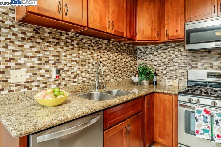 Detail Gallery Image 11 of 28 For 1929 Monterey Dr, Livermore,  CA 94551 - 3 Beds | 1 Baths