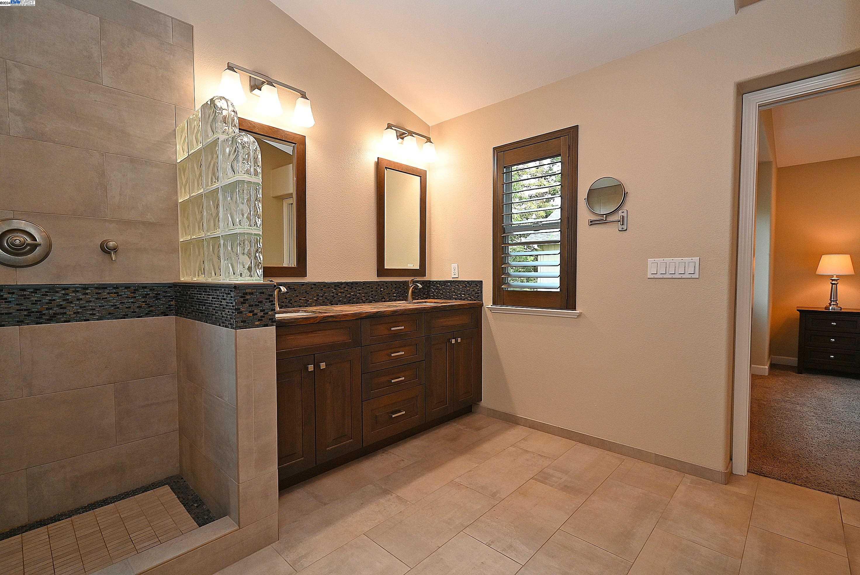 Detail Gallery Image 21 of 37 For 1811 Sinclair Dr, Pleasanton,  CA 94588 - 3 Beds | 2/1 Baths
