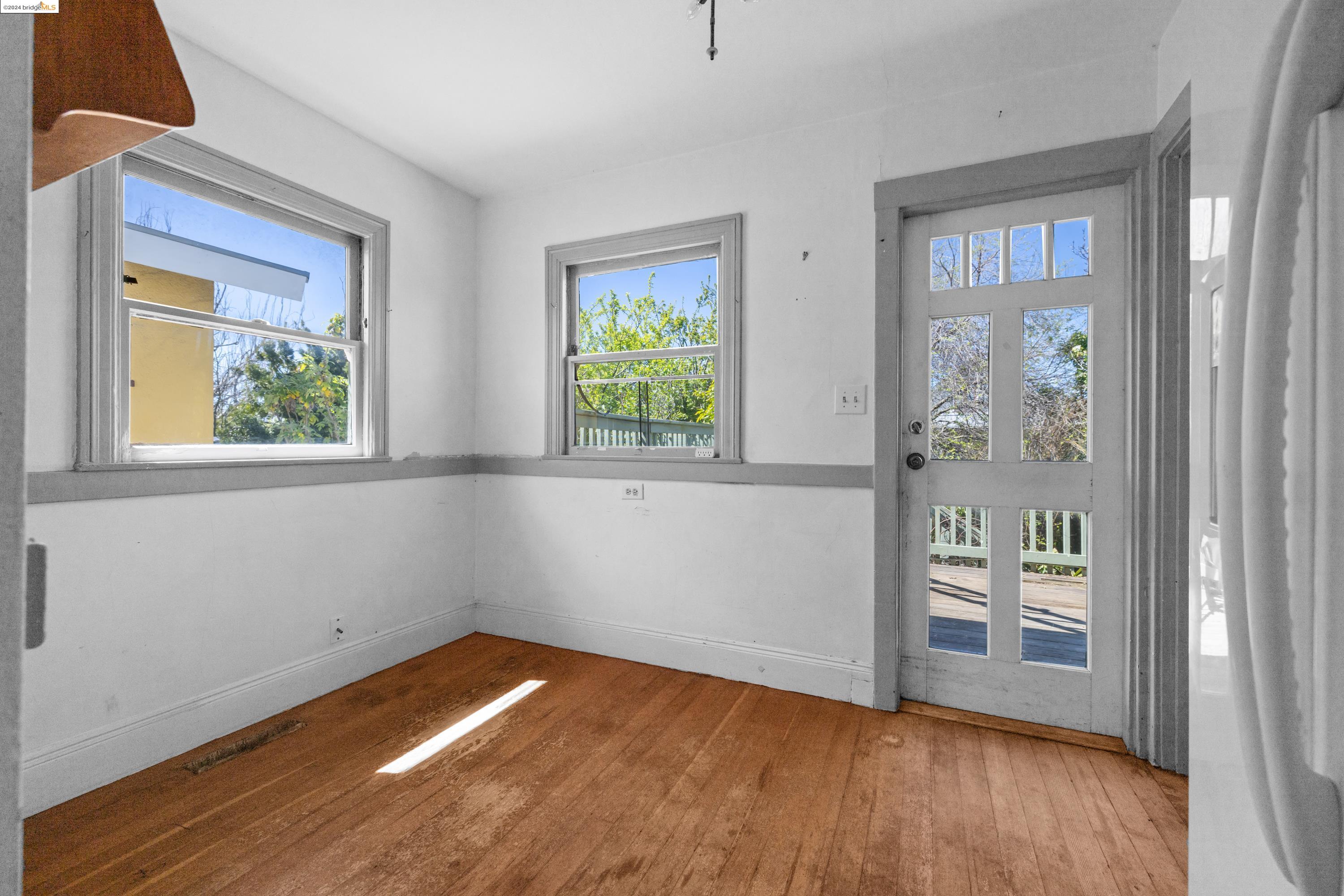 Detail Gallery Image 11 of 24 For 1204 Stannage Ave, Berkeley,  CA 94706 - 2 Beds | 1 Baths