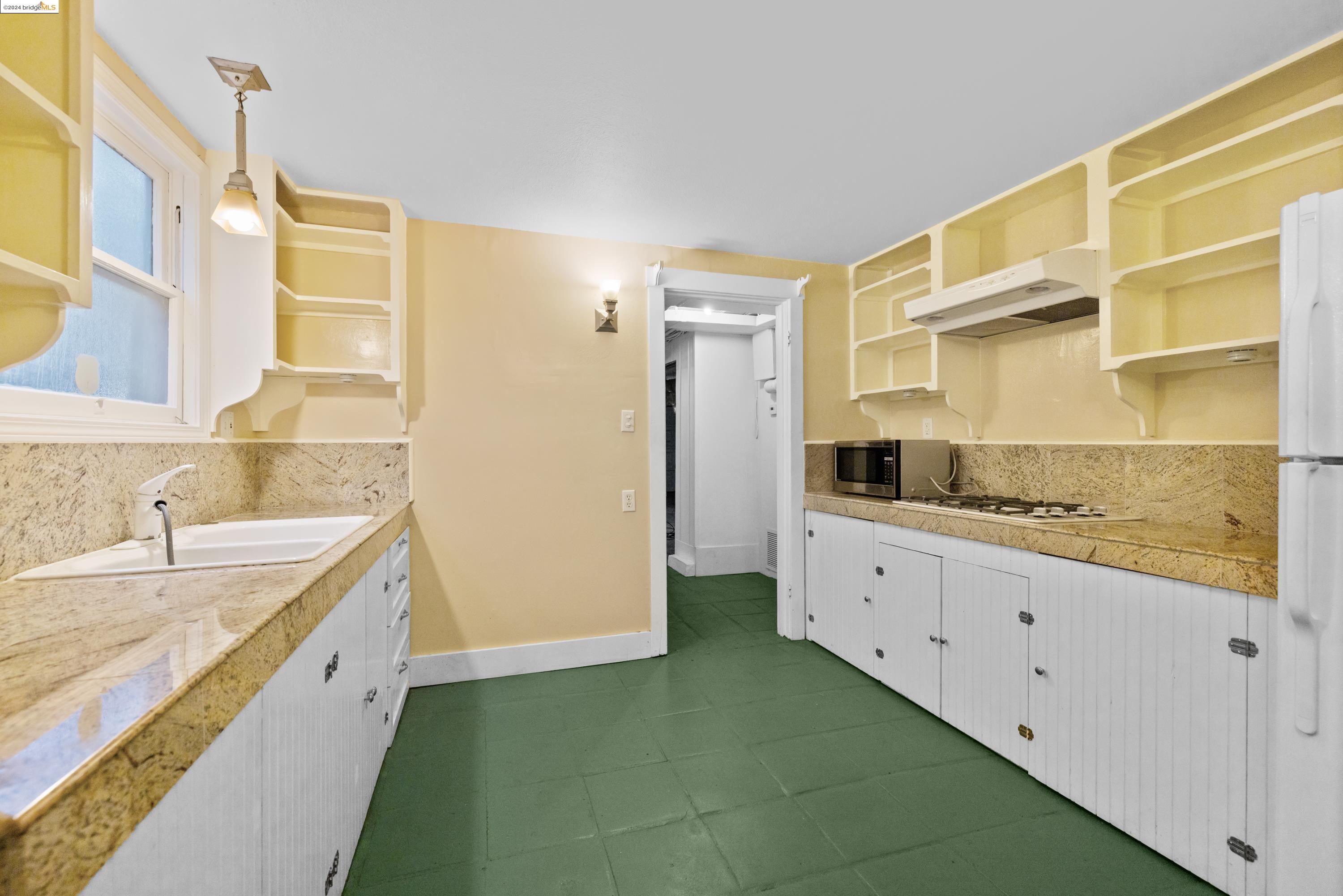Detail Gallery Image 17 of 24 For 1204 Stannage Ave, Berkeley,  CA 94706 - 2 Beds | 1 Baths