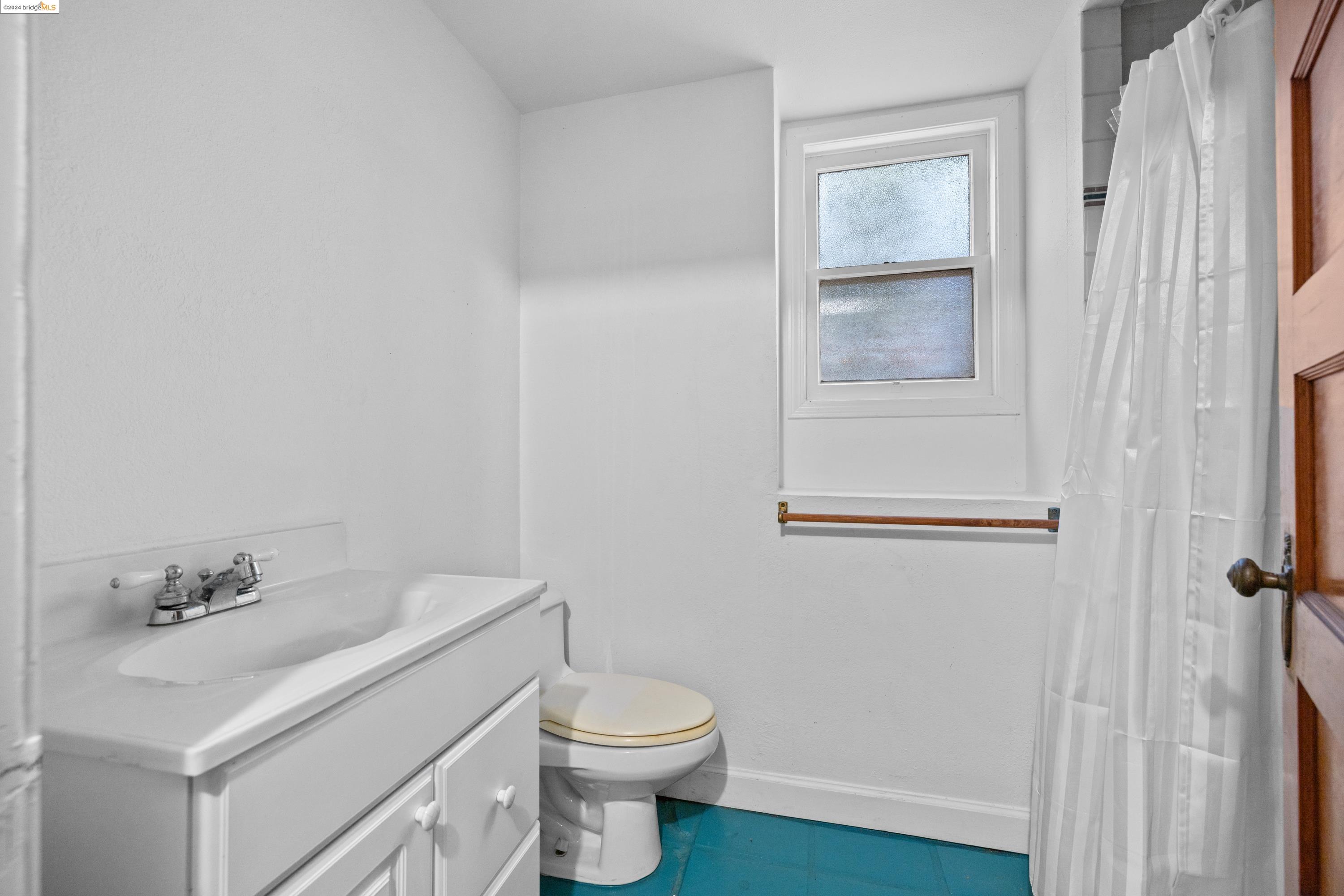 Detail Gallery Image 20 of 24 For 1204 Stannage Ave, Berkeley,  CA 94706 - 2 Beds | 1 Baths