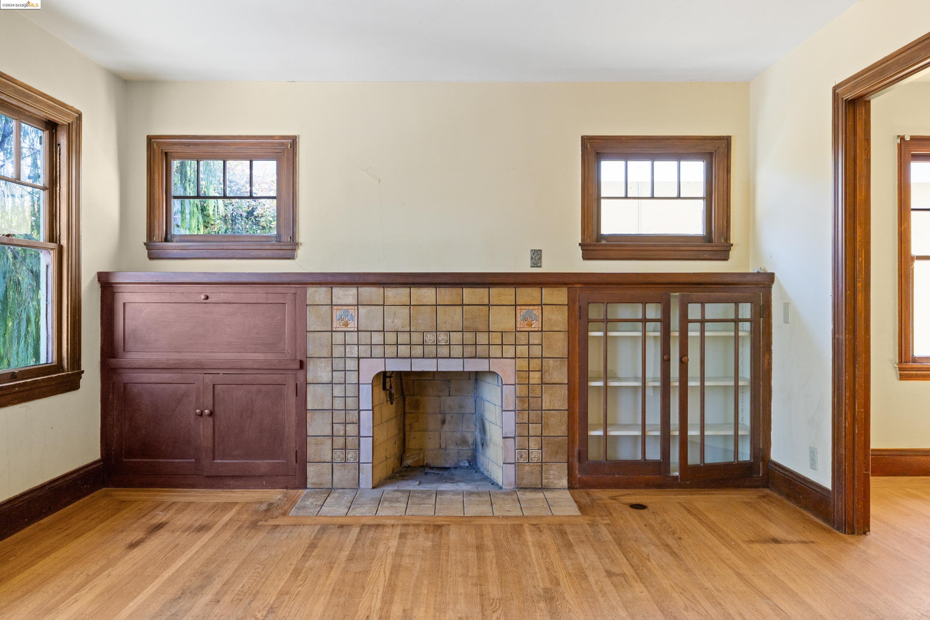 Detail Gallery Image 5 of 24 For 1204 Stannage Ave, Berkeley,  CA 94706 - 2 Beds | 1 Baths