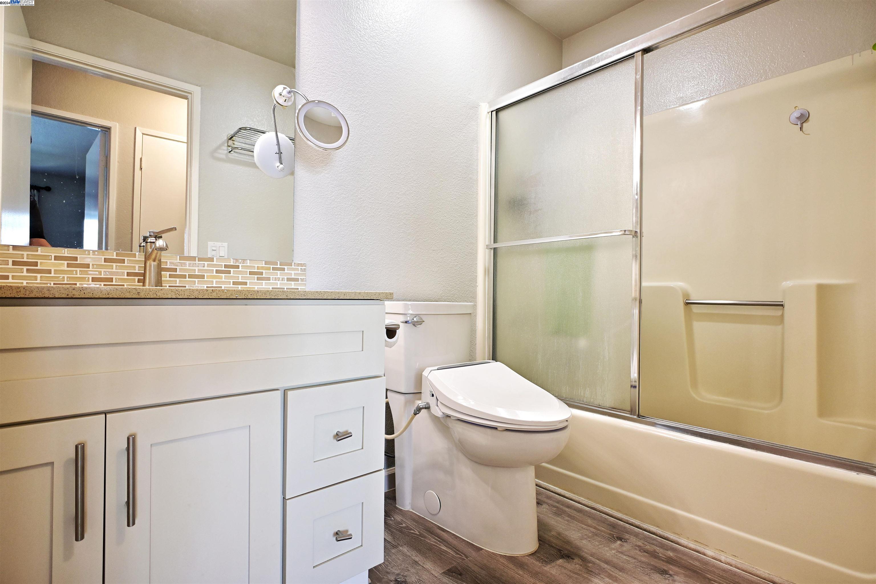 Detail Gallery Image 17 of 24 For 699 Dartmore Ln #372,  Hayward,  CA 94544 - 2 Beds | 2 Baths