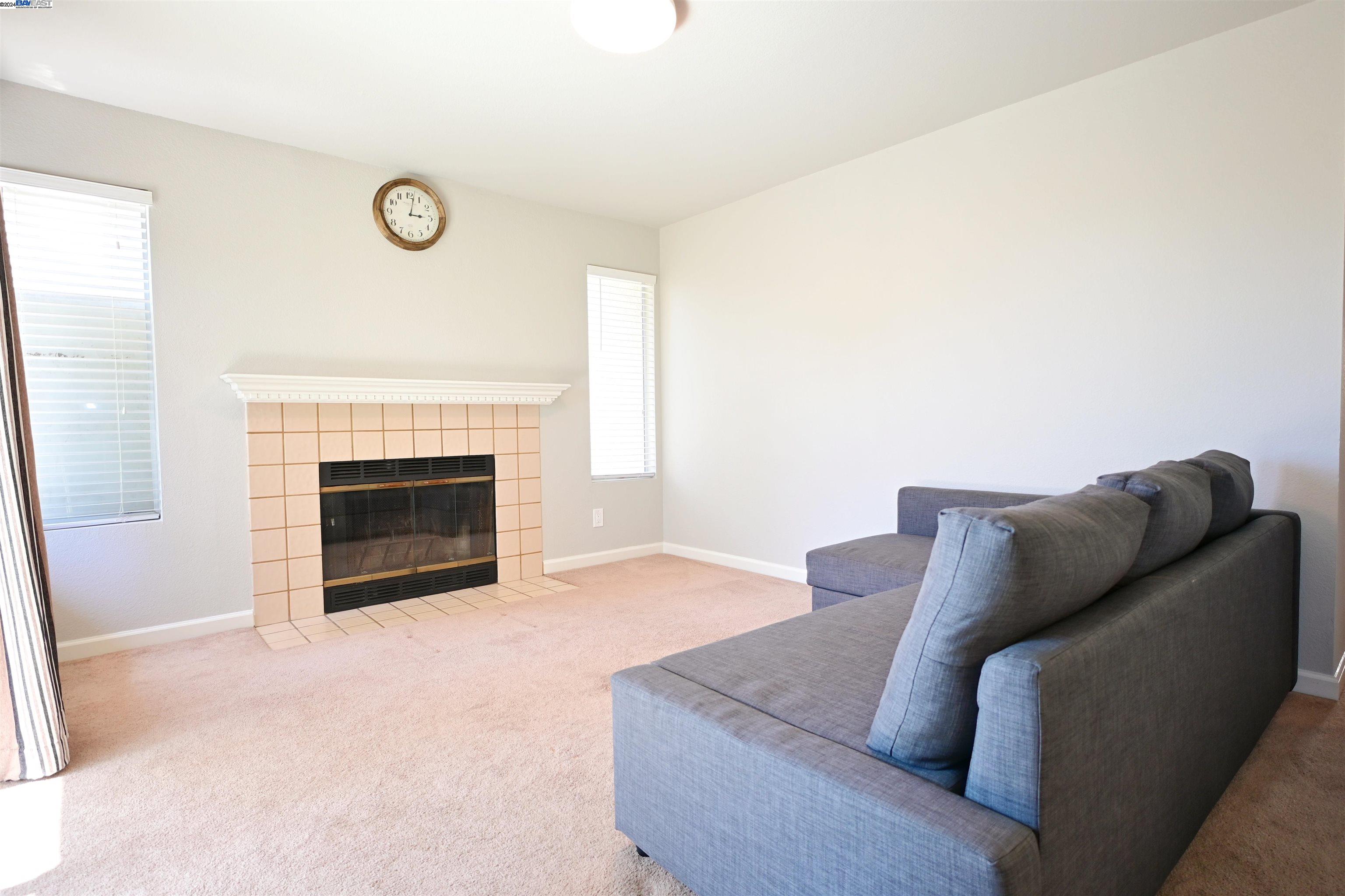 Detail Gallery Image 6 of 24 For 699 Dartmore Ln #372,  Hayward,  CA 94544 - 2 Beds | 2 Baths