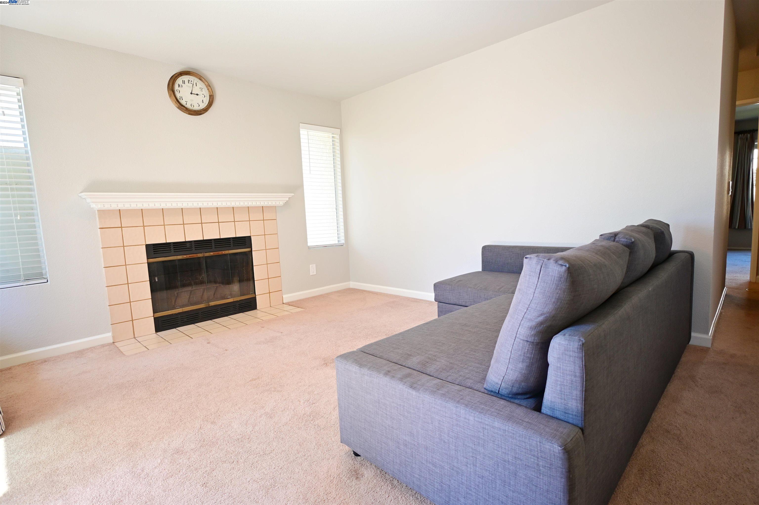 Detail Gallery Image 8 of 24 For 699 Dartmore Ln #372,  Hayward,  CA 94544 - 2 Beds | 2 Baths