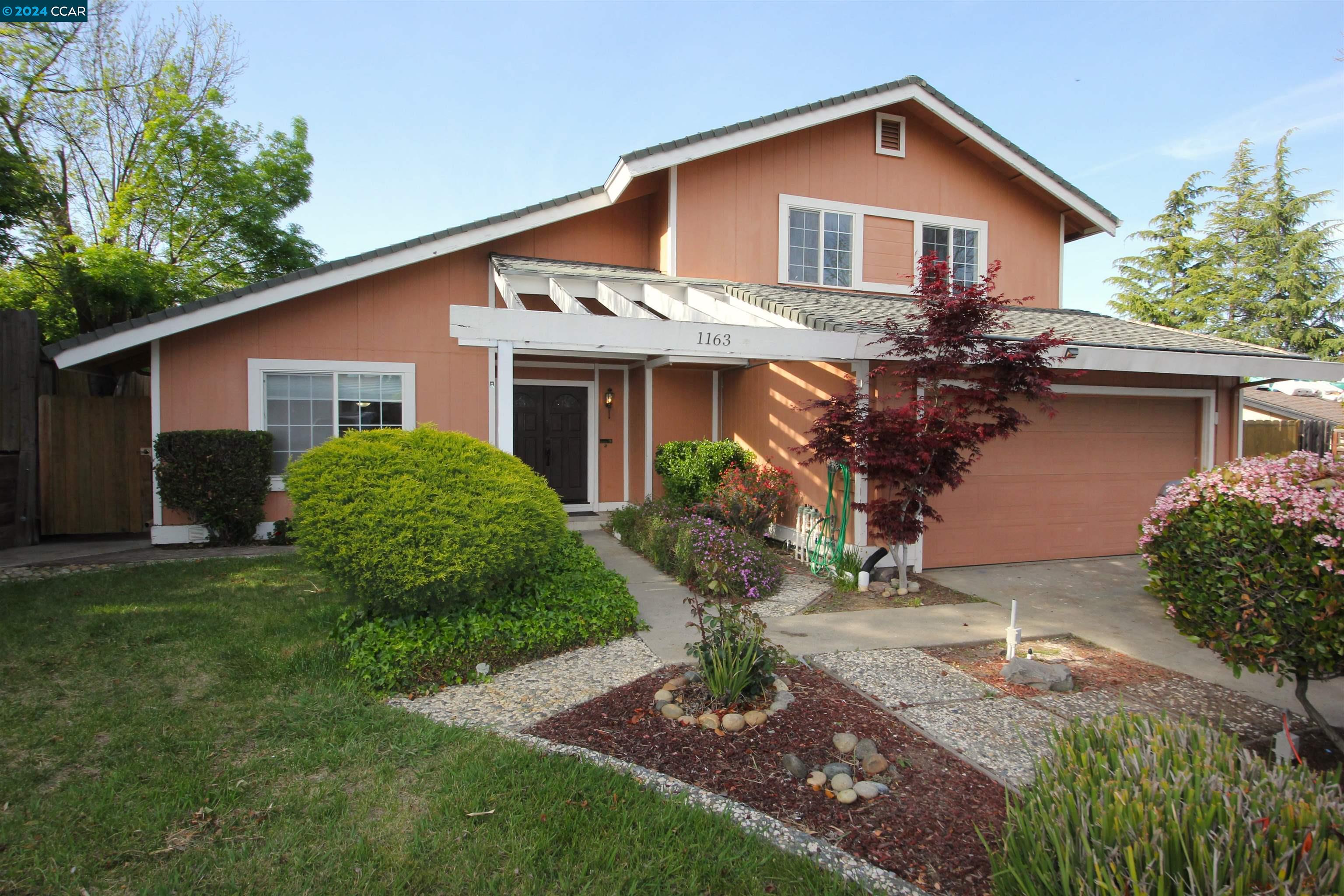 Detail Gallery Image 1 of 1 For 1163 Heavenly Dr, Martinez,  CA 94553 - 4 Beds | 2/1 Baths
