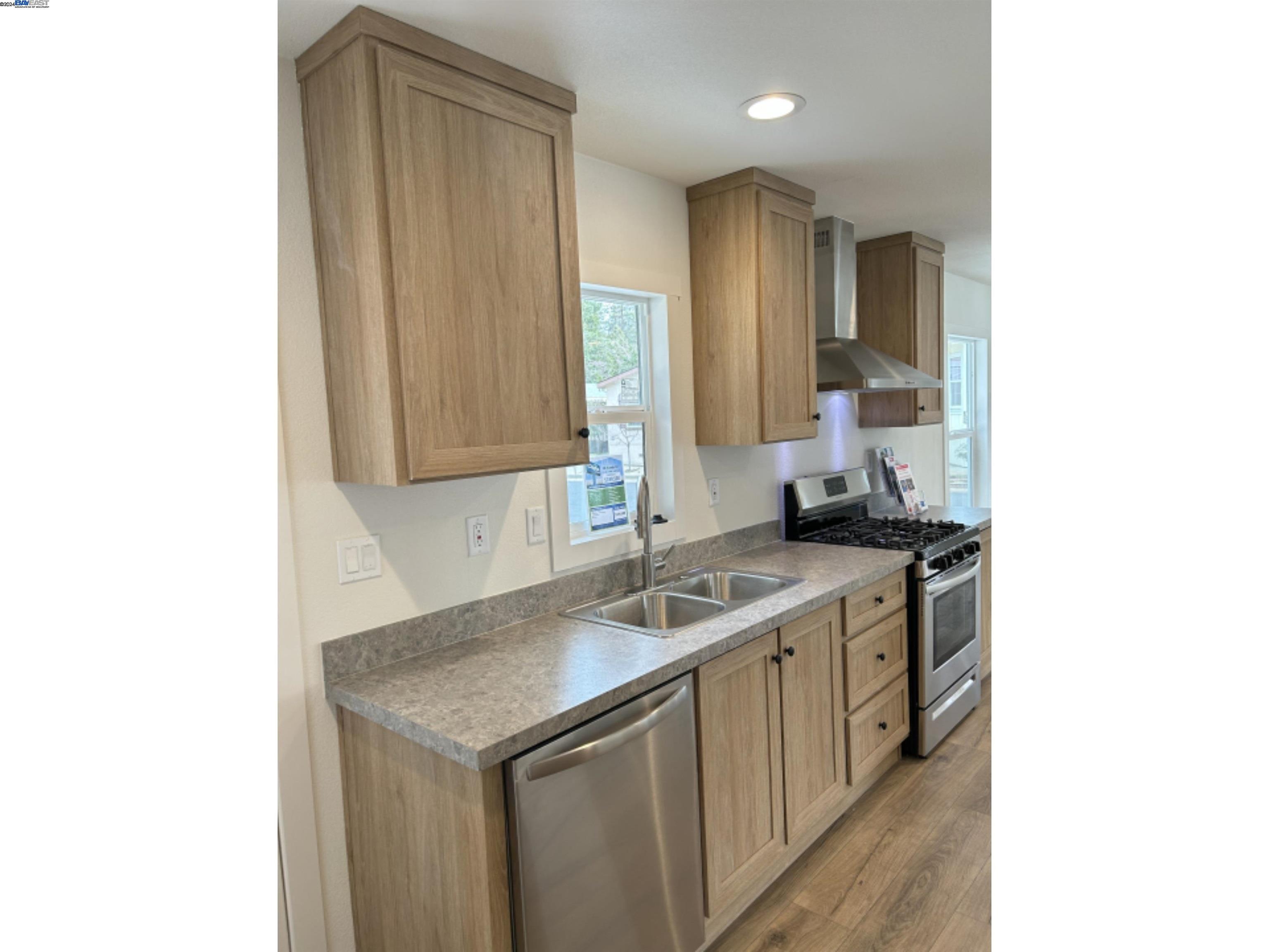 Detail Gallery Image 5 of 6 For 48 Wendy Cir, Grass Valley,  CA 95945 - 3 Beds | 2 Baths