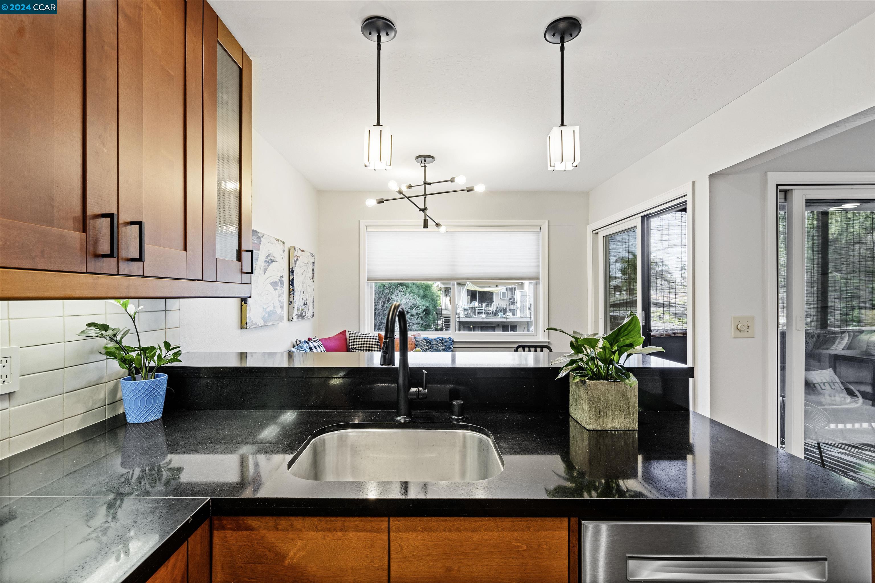 Detail Gallery Image 13 of 60 For 1810 Central Ave #206,  Alameda,  CA 94501 - 2 Beds | 2 Baths