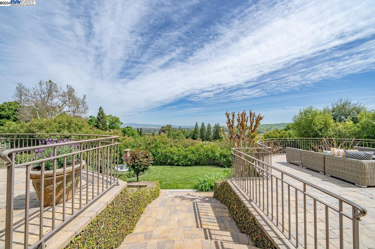 Detail Gallery Image 54 of 60 For 34 Golf Rd, Pleasanton,  CA 94566 - 4 Beds | 4/2 Baths