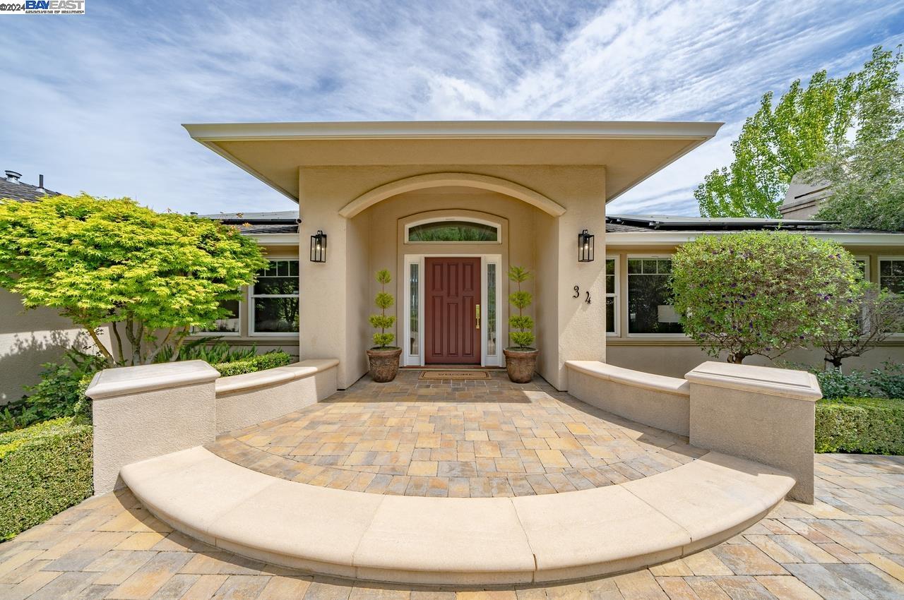 Detail Gallery Image 8 of 60 For 34 Golf Rd, Pleasanton,  CA 94566 - 4 Beds | 4/2 Baths