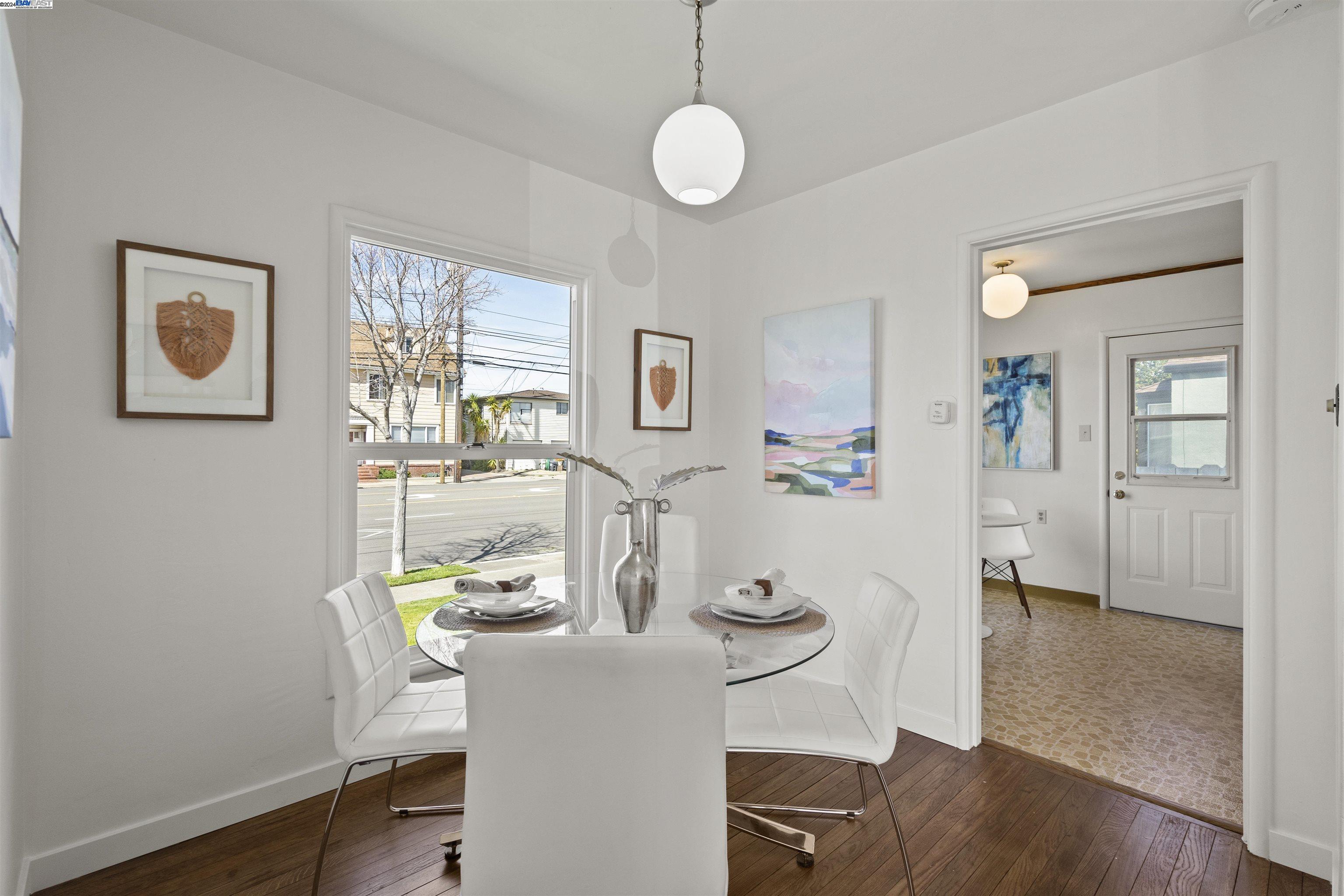 Detail Gallery Image 6 of 37 For 218 Pacific Ave, Alameda,  CA 94501 - 3 Beds | 1 Baths