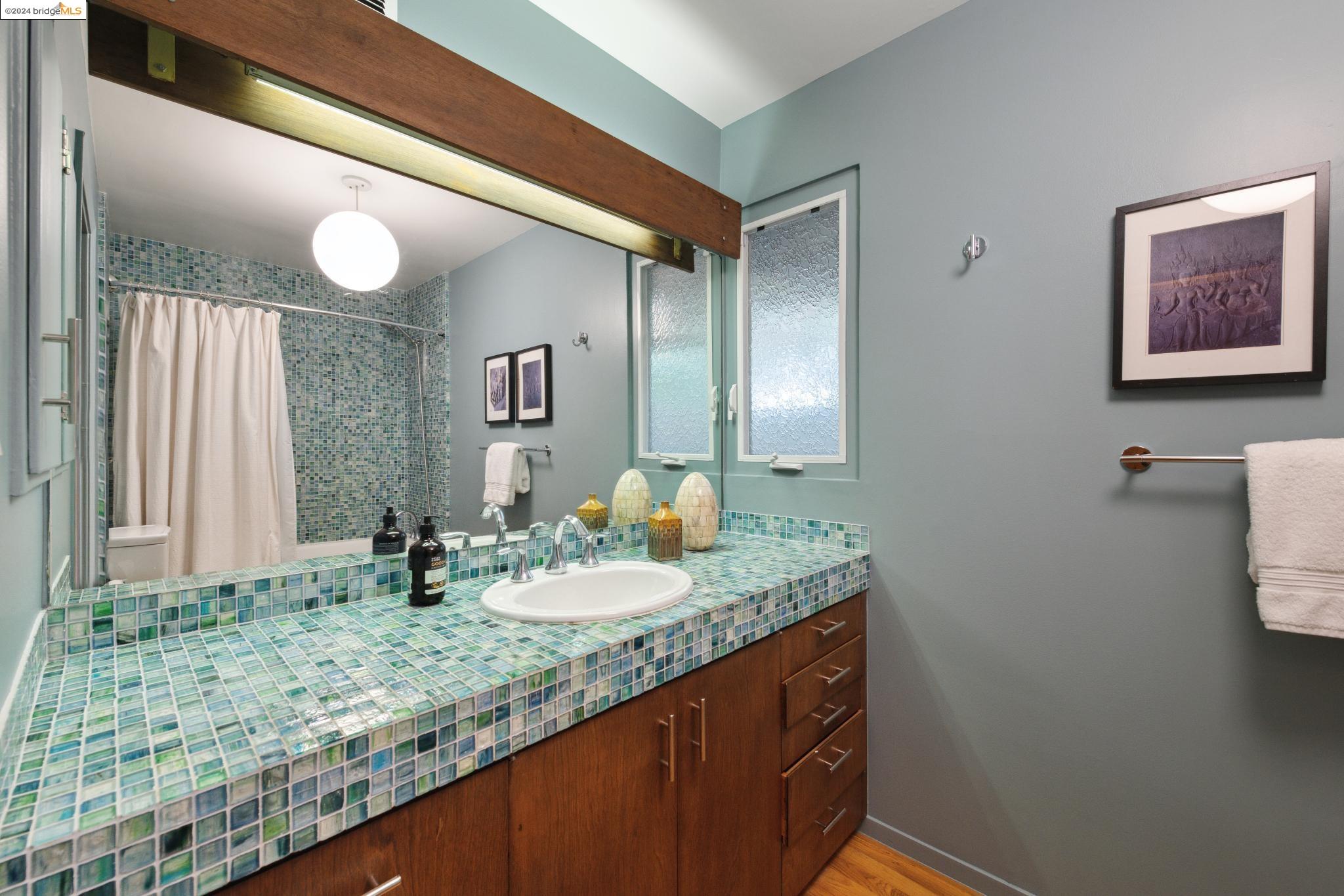 Detail Gallery Image 42 of 57 For 157 Fairlawn Dr, Berkeley,  CA 94708 - 3 Beds | 2 Baths