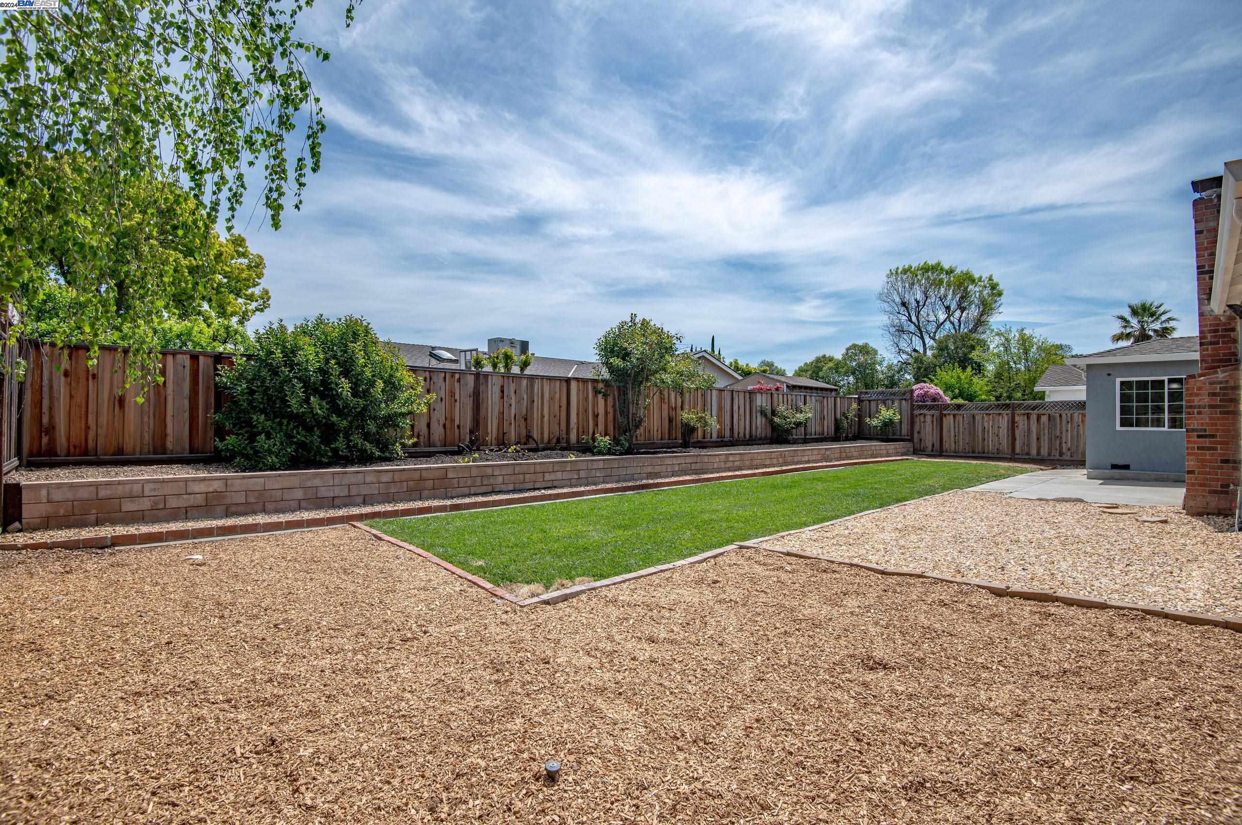 Detail Gallery Image 21 of 31 For 1316 Onyx Rd, Livermore,  CA 94550 - 3 Beds | 2 Baths