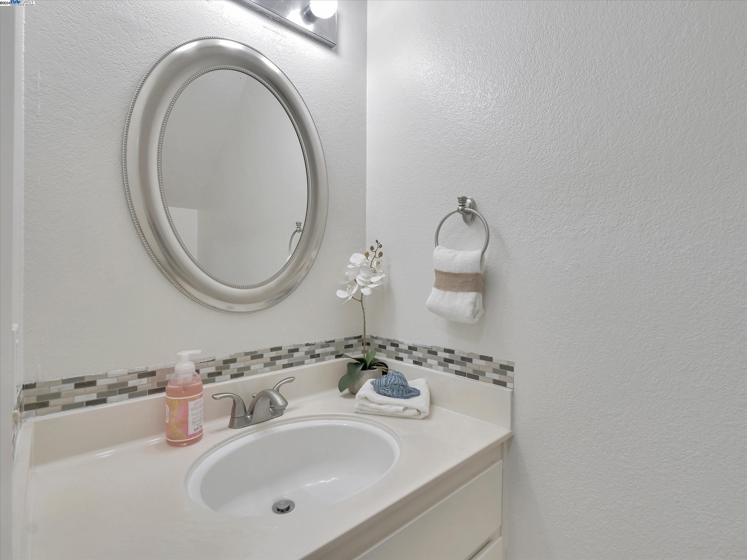 Detail Gallery Image 19 of 57 For 6516 Amador Valley Blvd, Dublin,  CA 94568 - 3 Beds | 2/1 Baths
