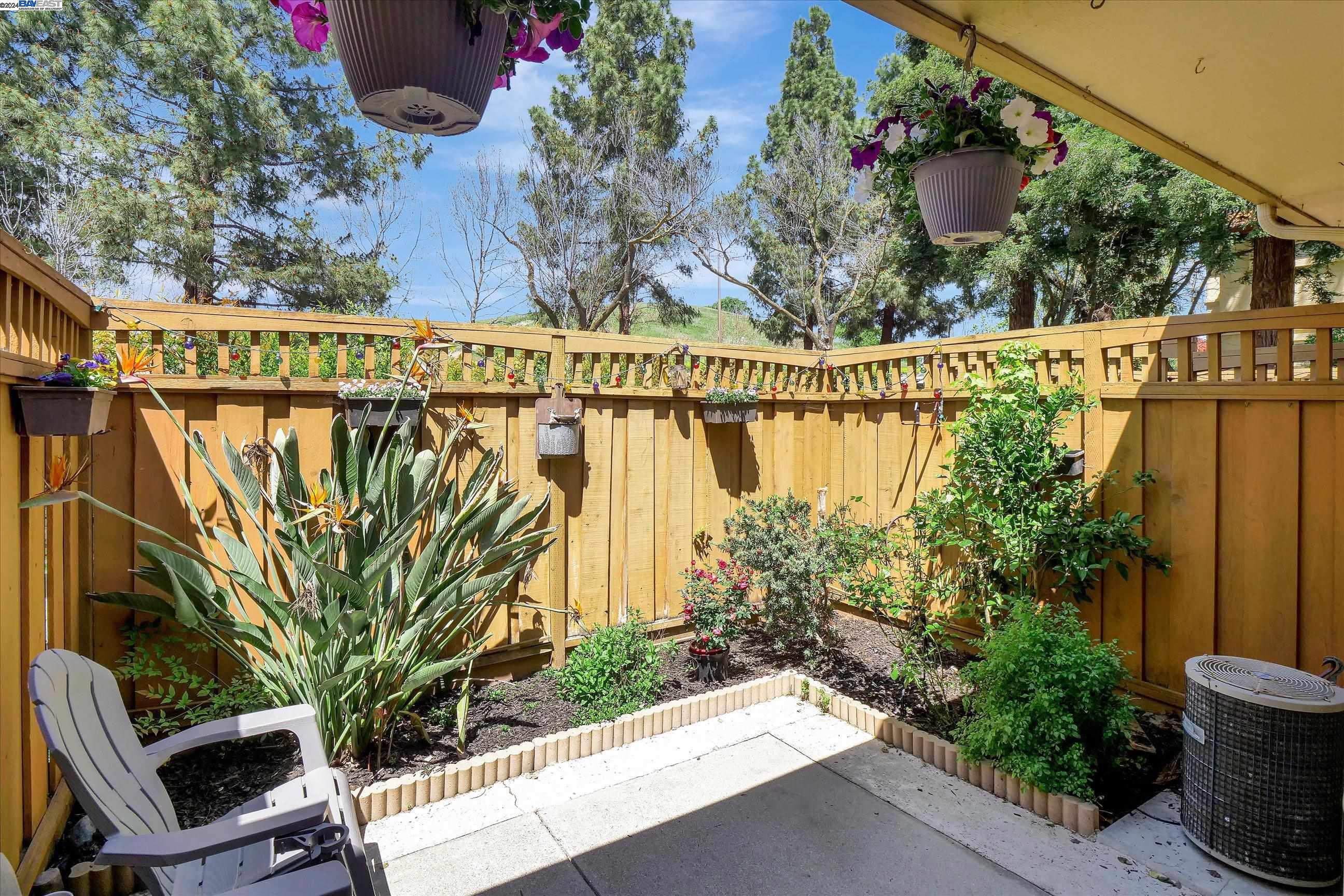Detail Gallery Image 38 of 57 For 6516 Amador Valley Blvd, Dublin,  CA 94568 - 3 Beds | 2/1 Baths