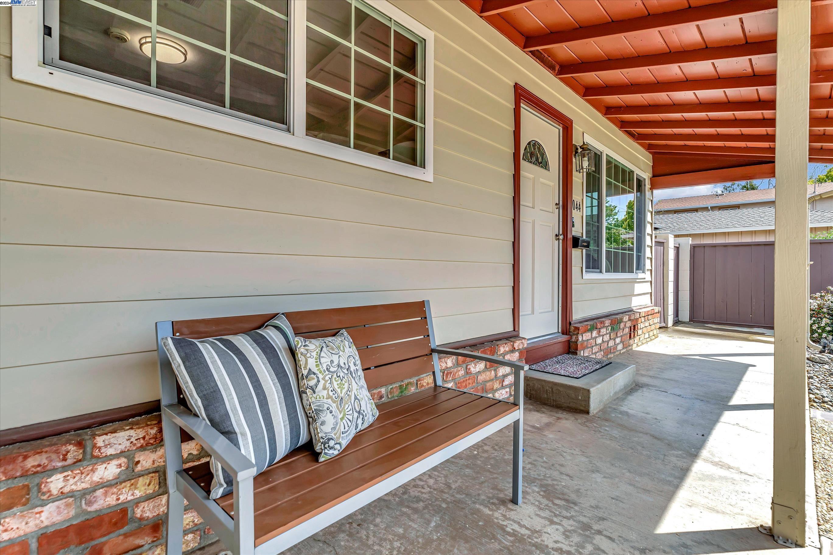 Detail Gallery Image 7 of 53 For 1044 Redondo Way, Livermore,  CA 94550 - 4 Beds | 2 Baths