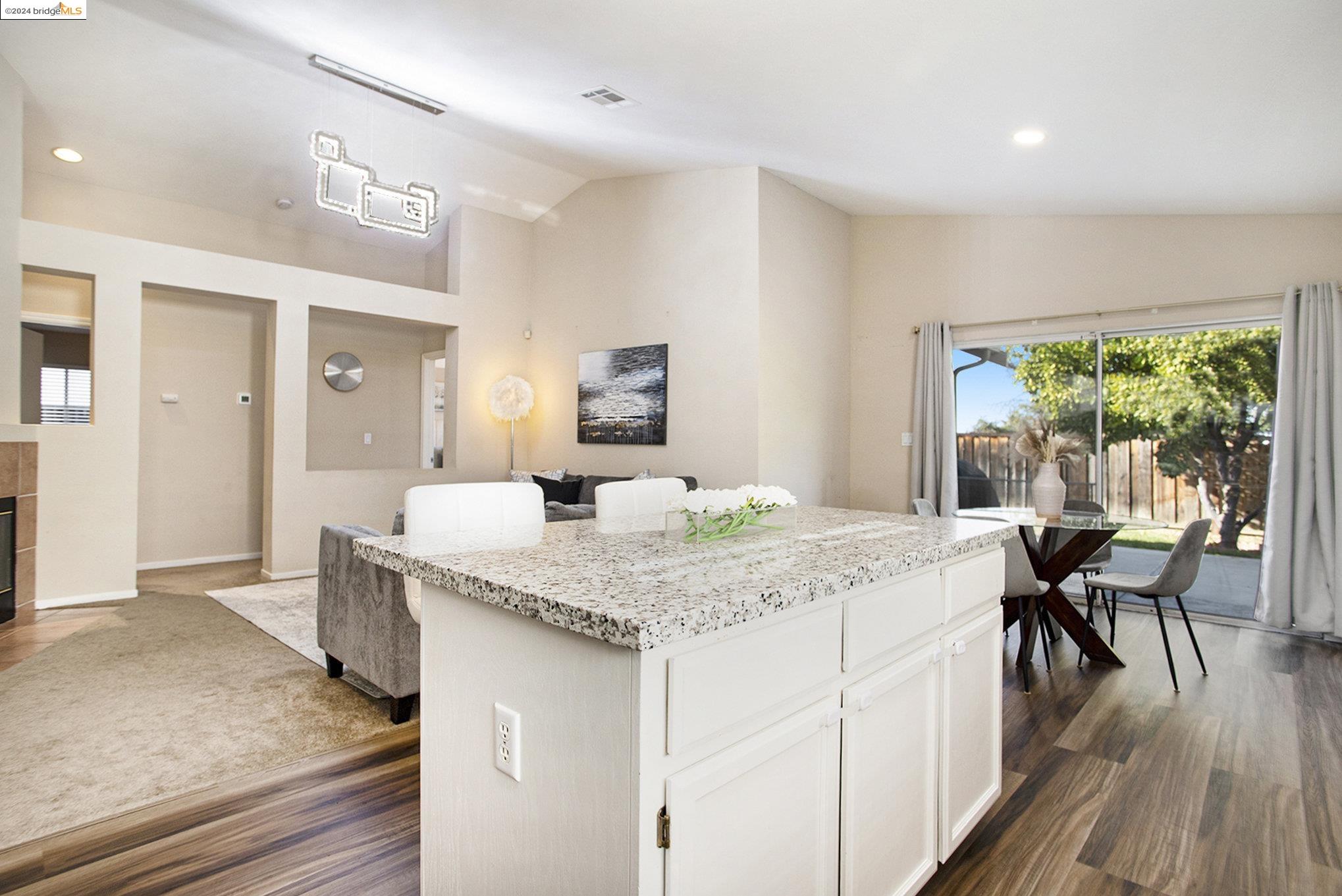 Detail Gallery Image 11 of 31 For 1124 Ranch Point Way, Antioch,  CA 94531 - 3 Beds | 2 Baths